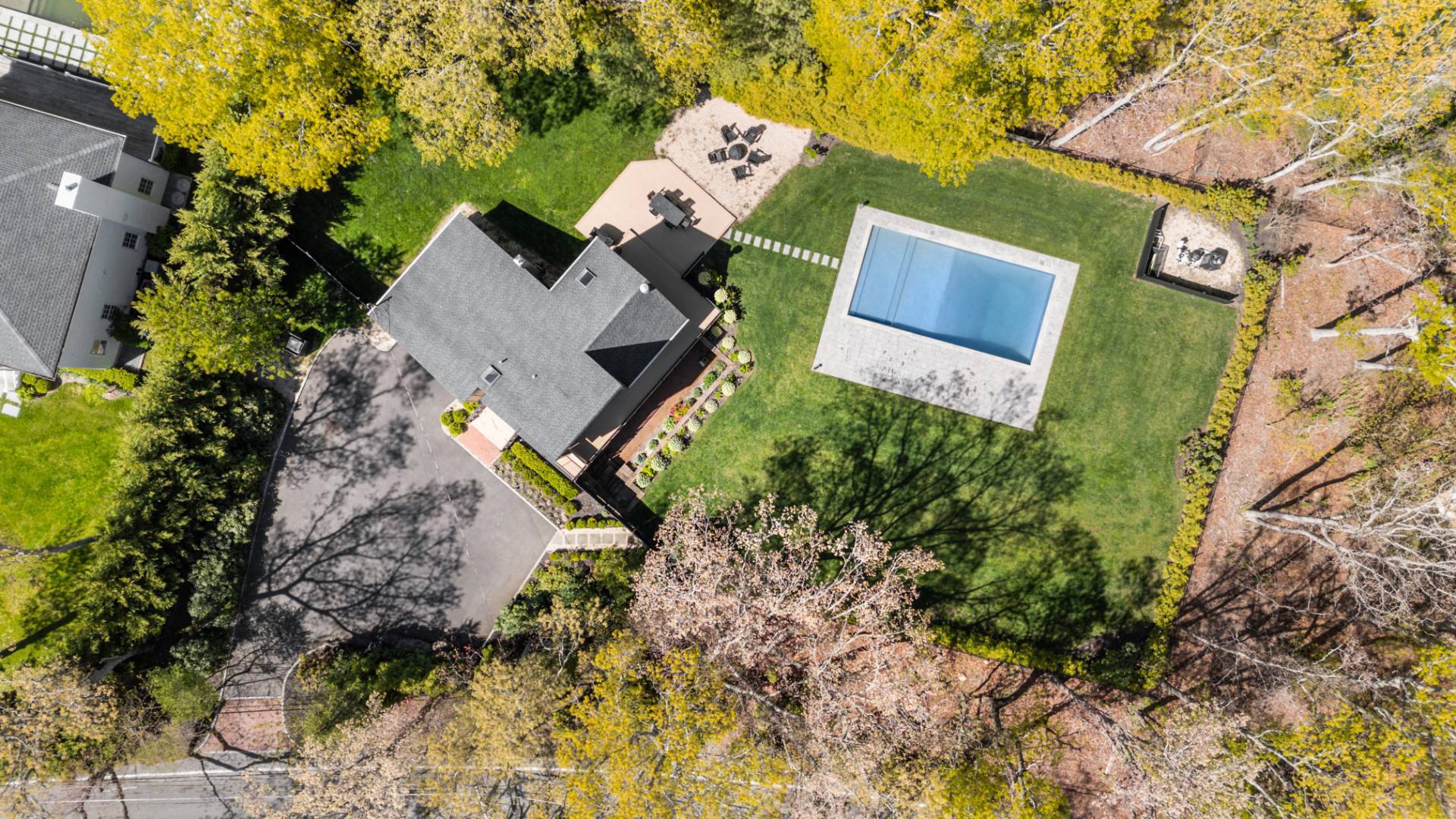 29 ROSES GROVE RD