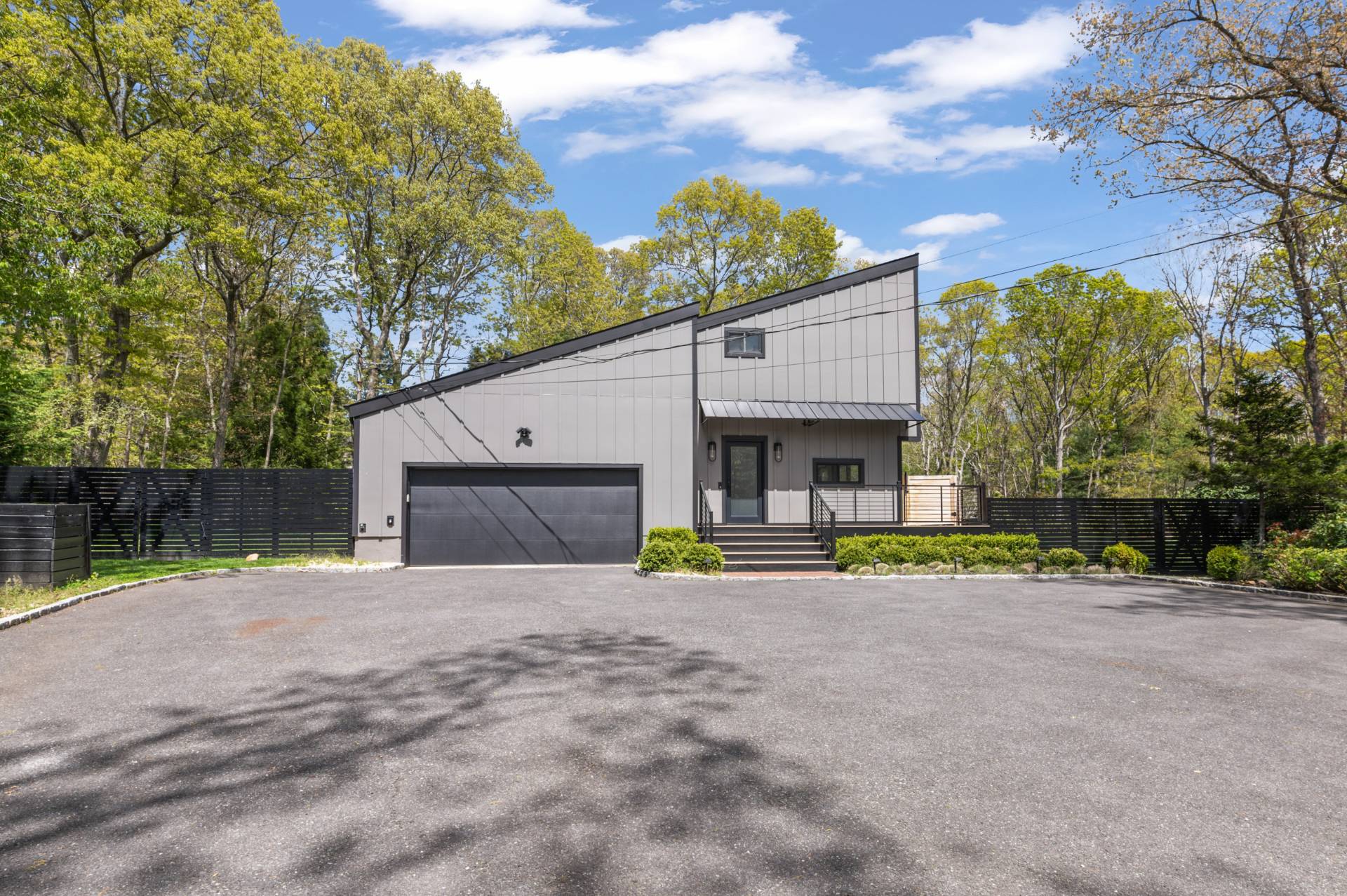29 ROSES GROVE RD
