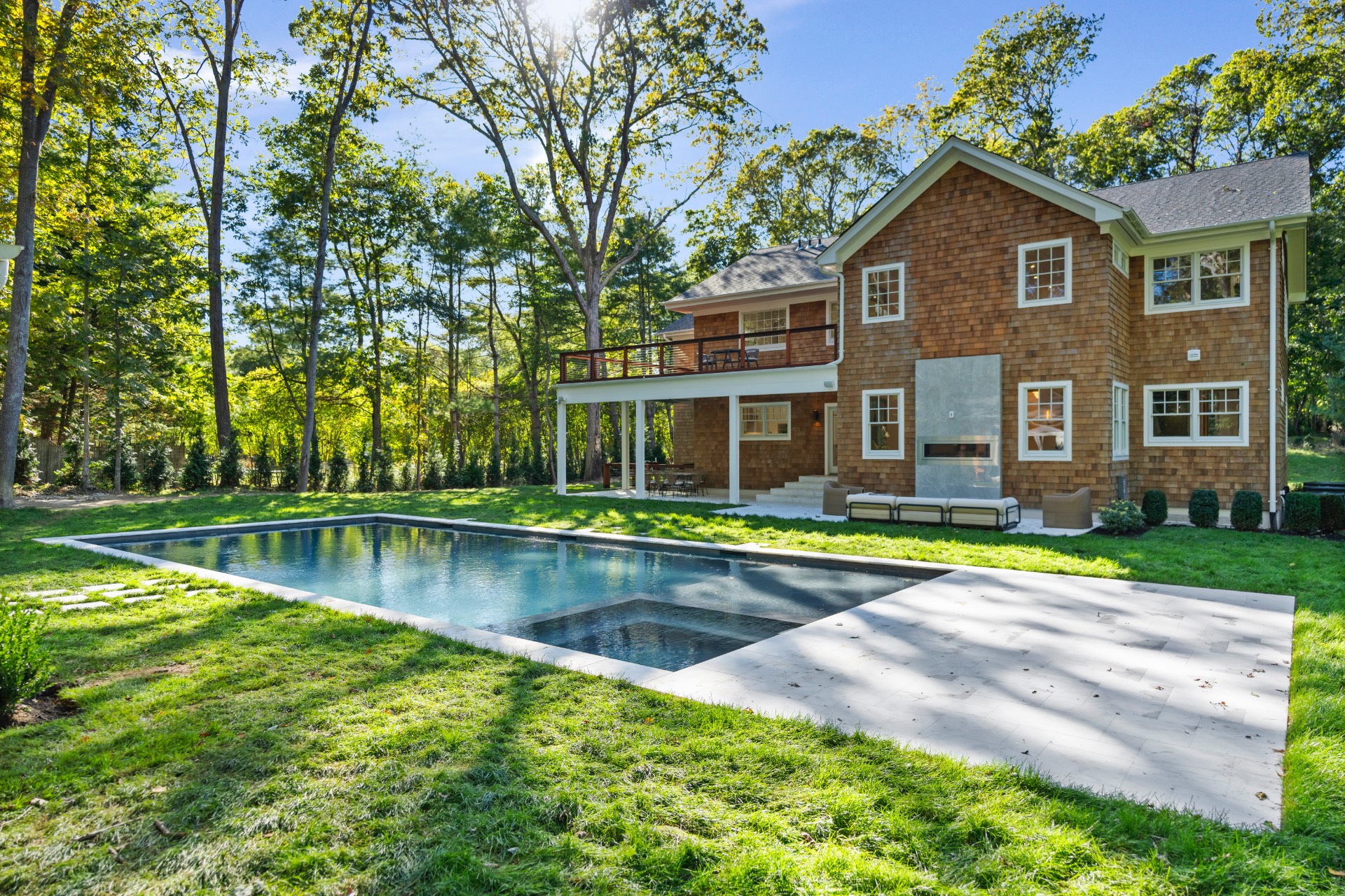 12 Garbis Ln