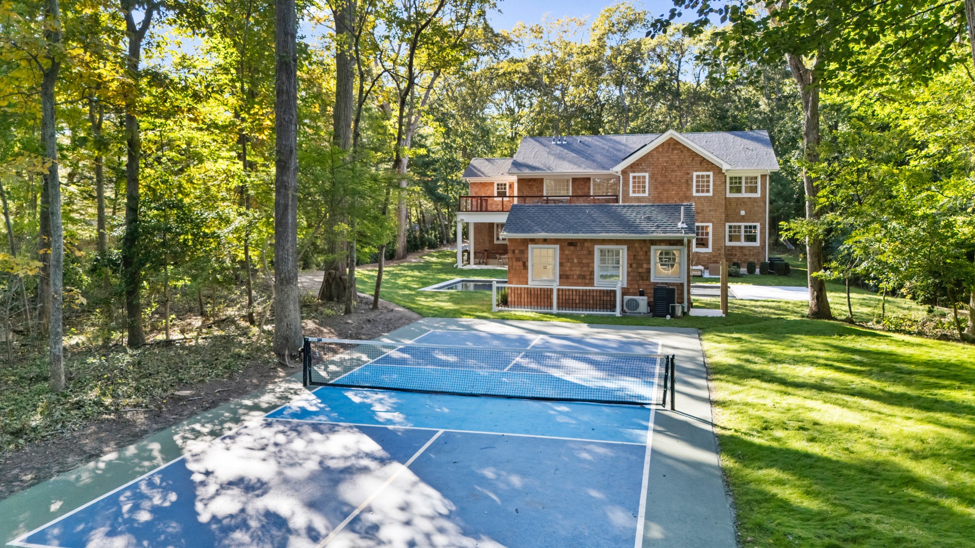 12 Garbis Ln