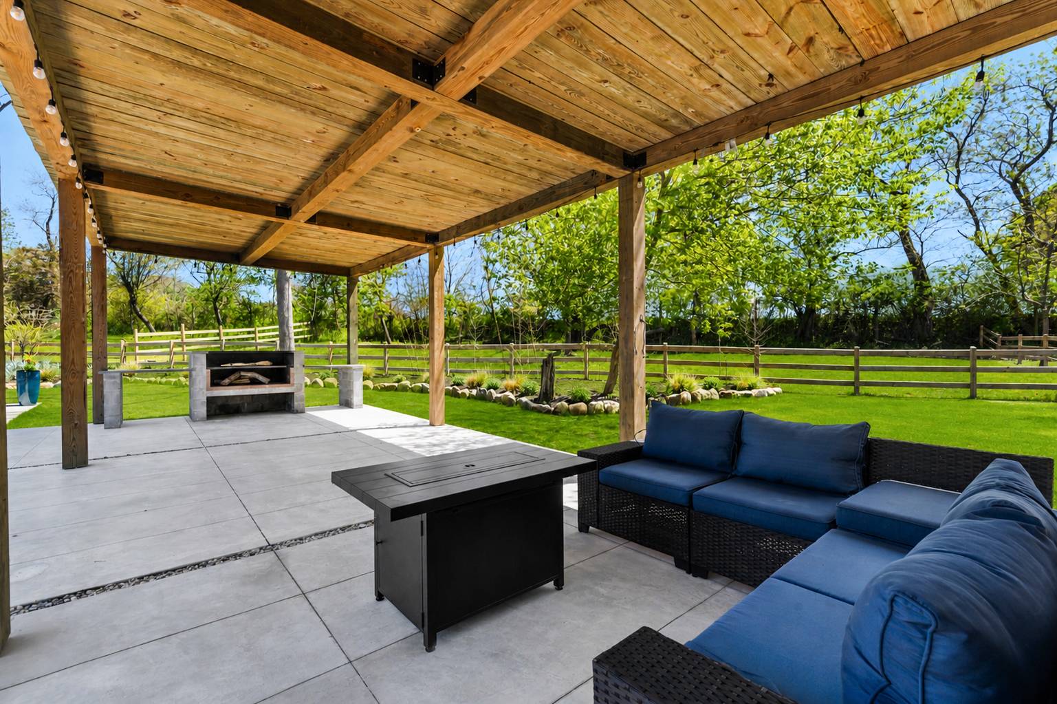 360 West Ln