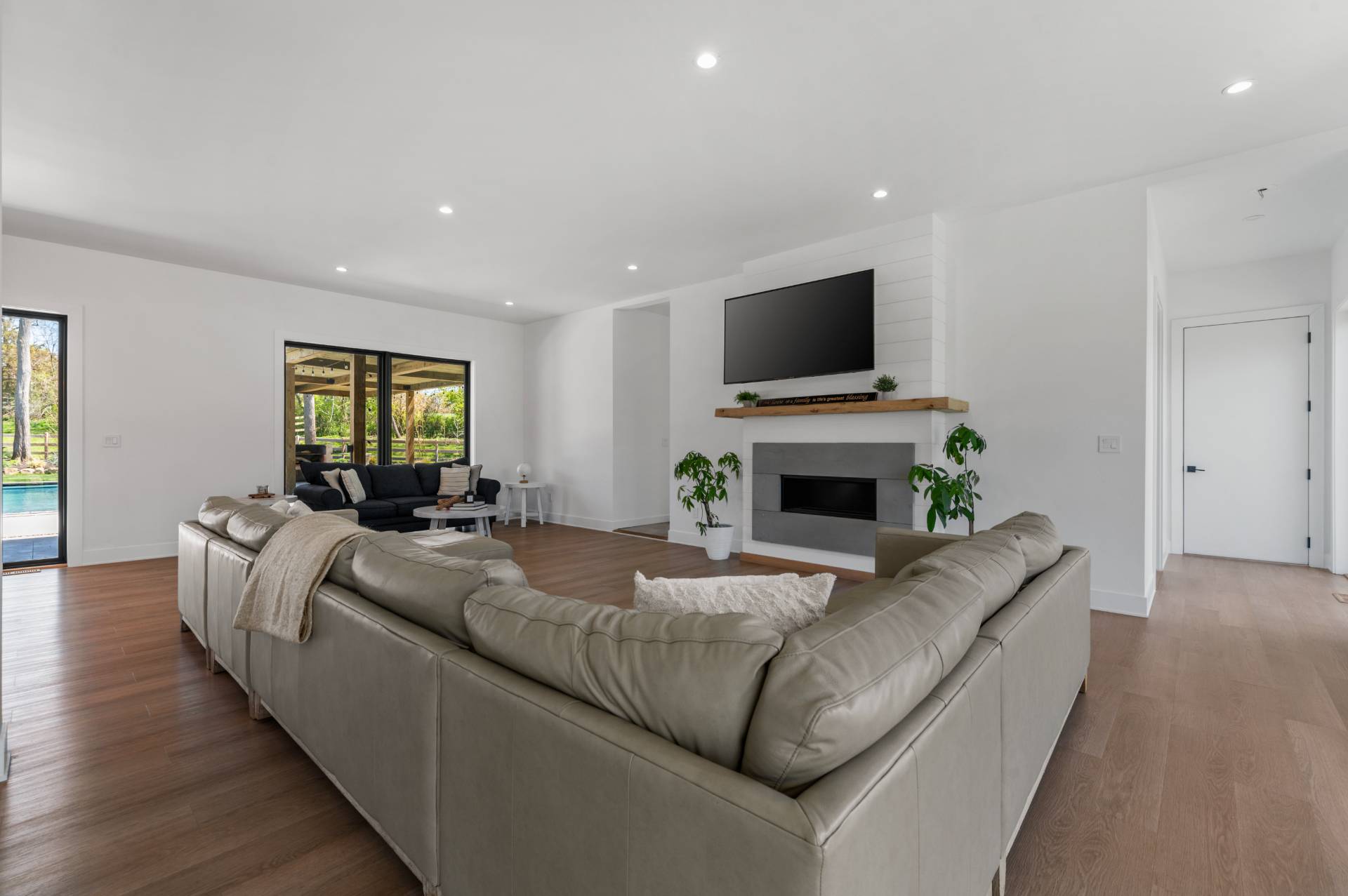 360 West Ln