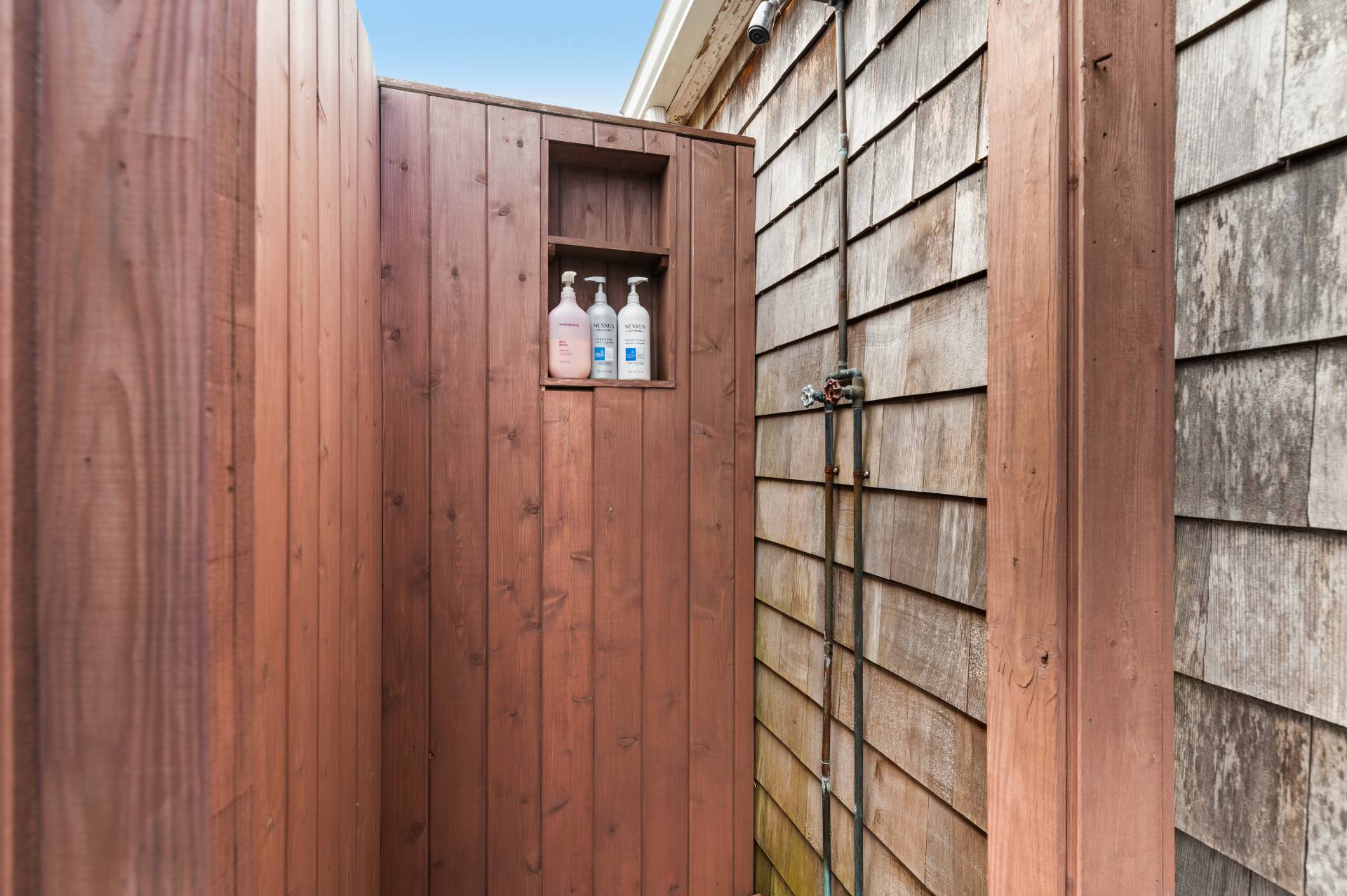 7 Whiting Road