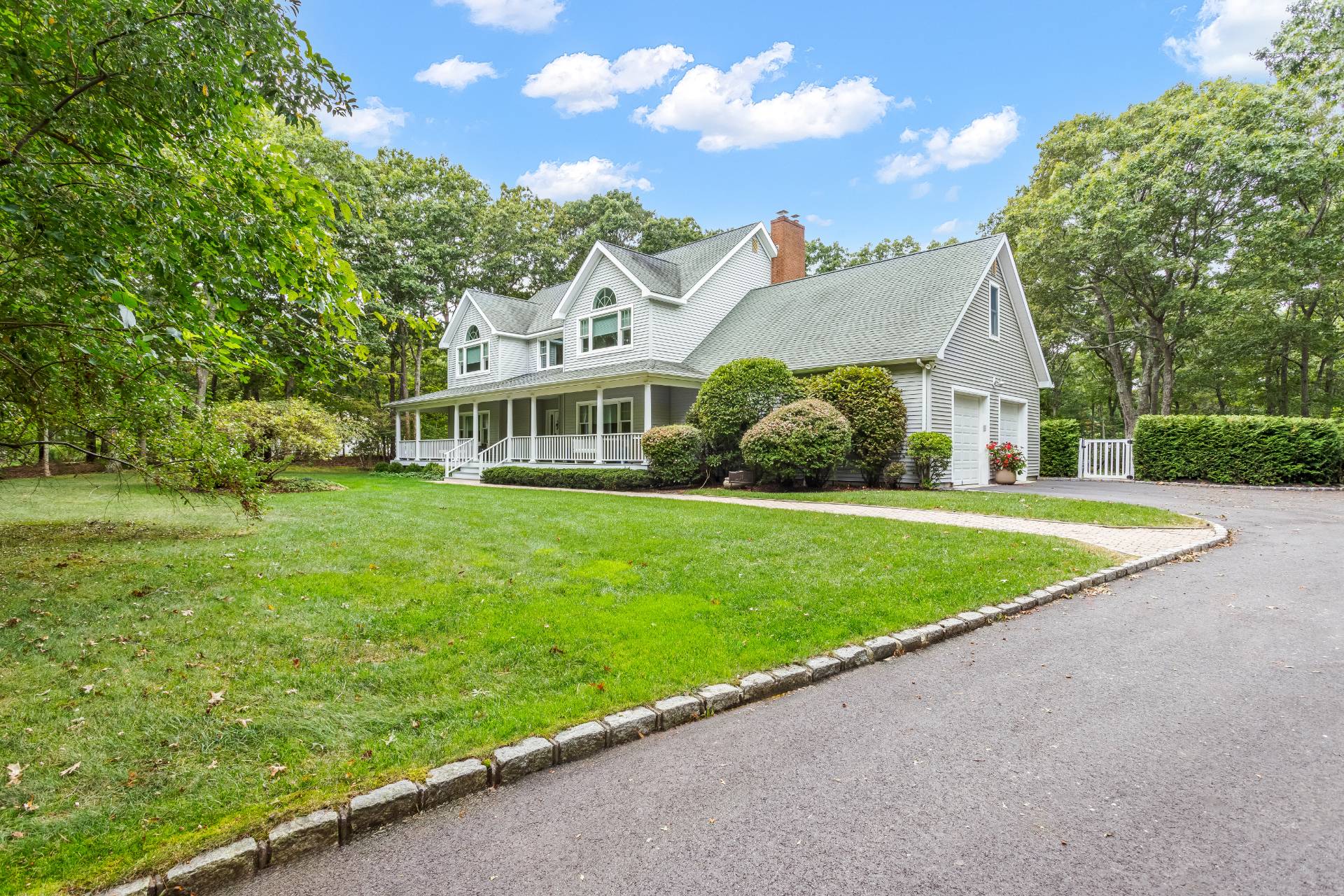 11 STUART CT