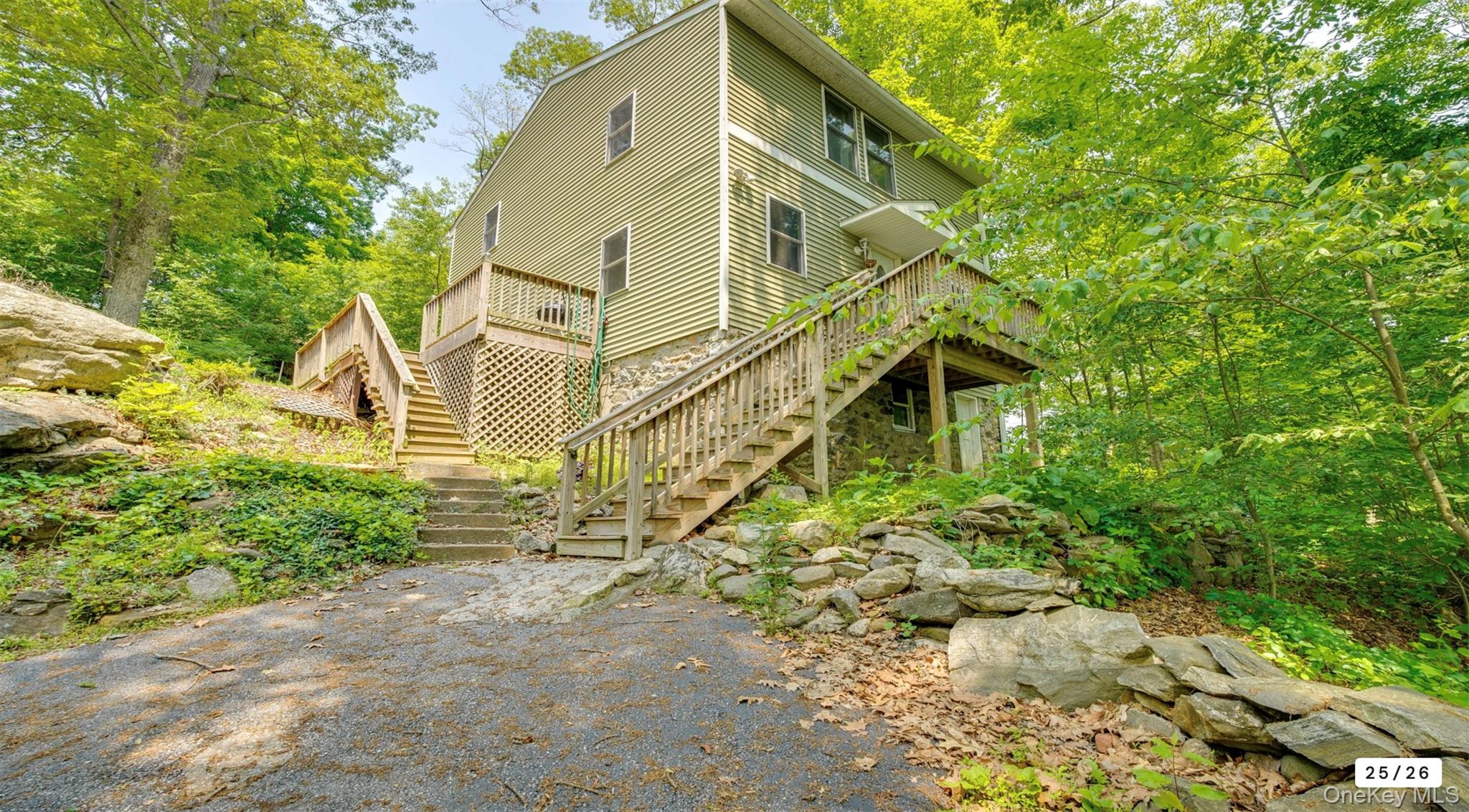 60 Warren Drive