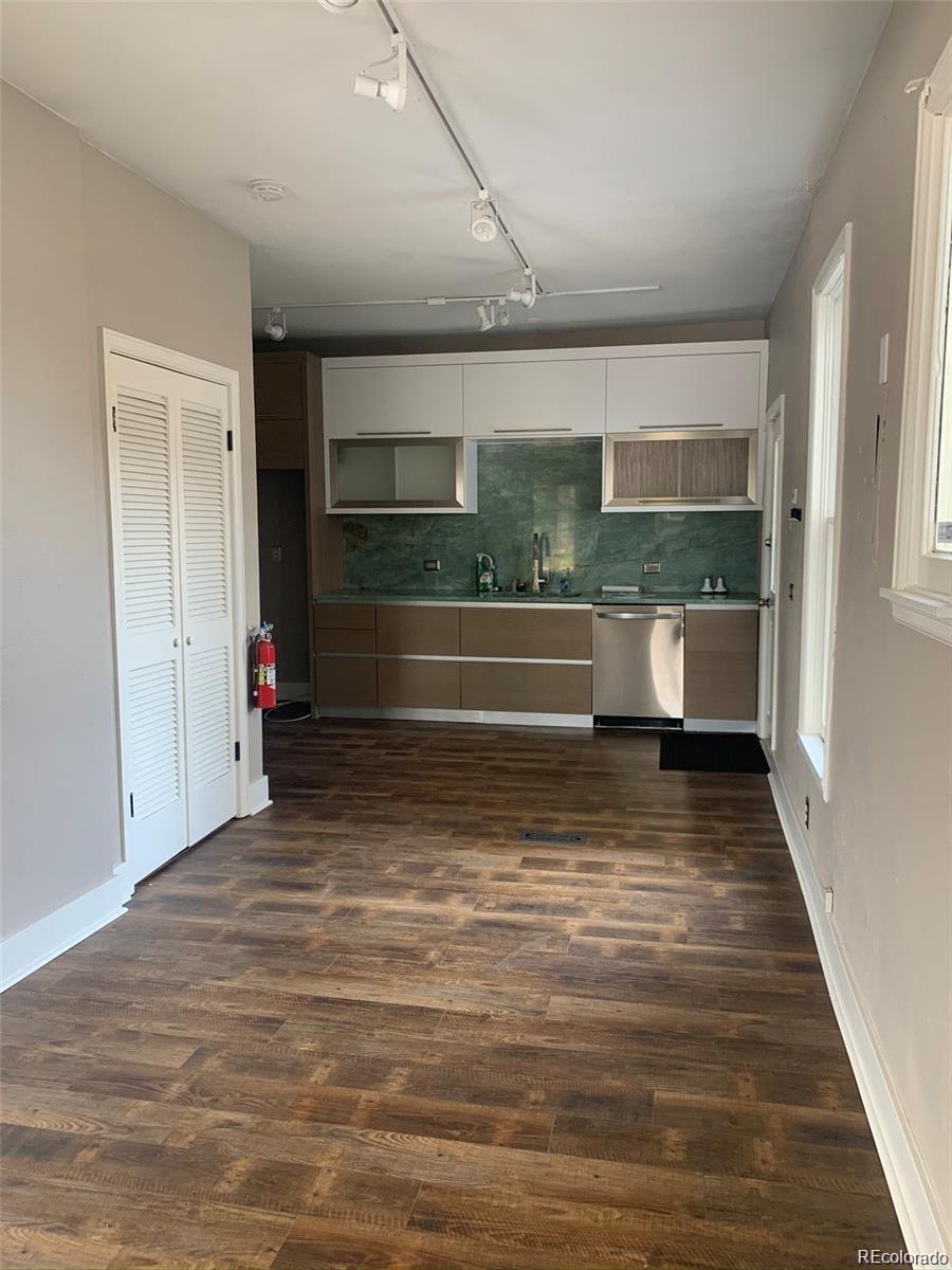5728 S Rapp Street Unit: 5738