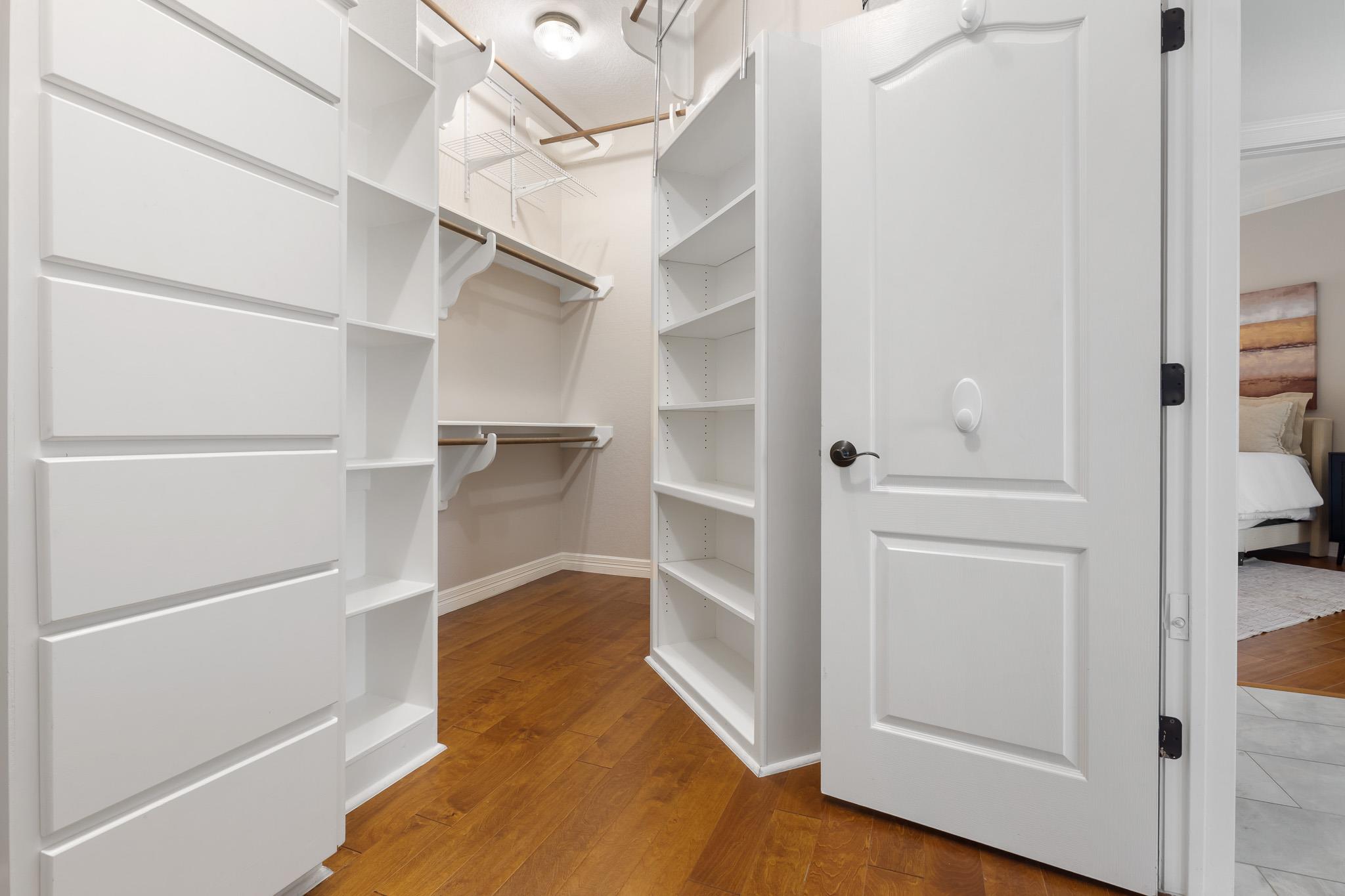 100 Dovetail LN