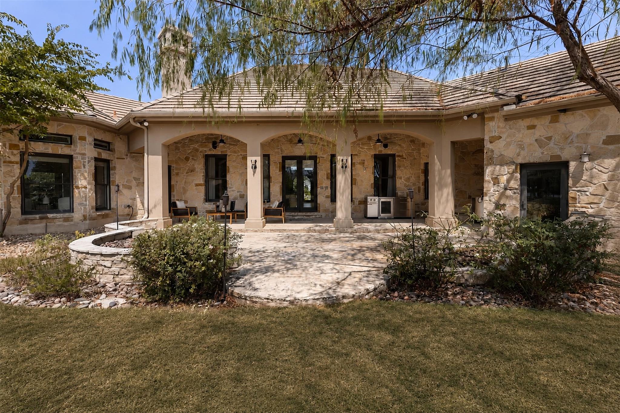 100 Dovetail LN