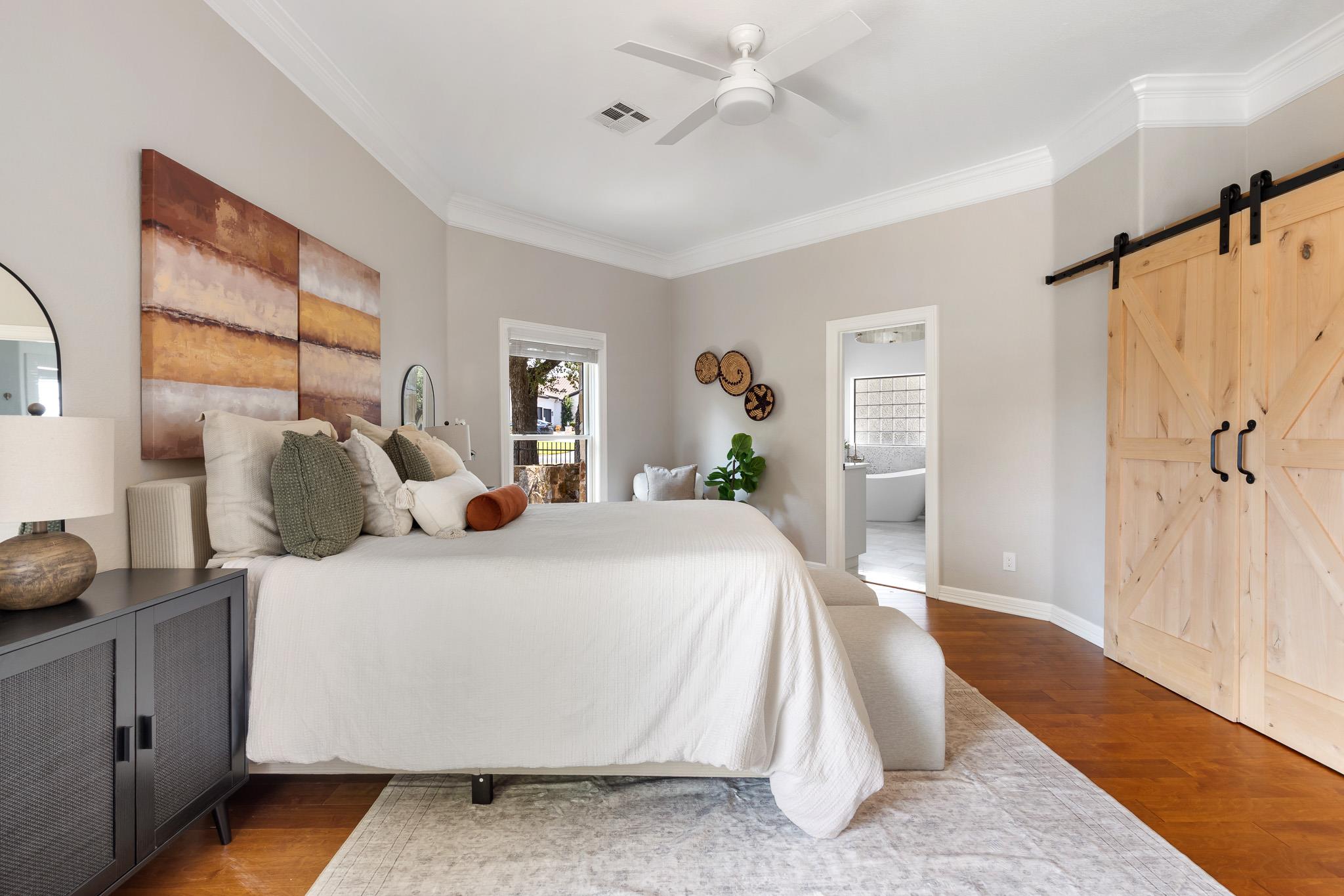 100 Dovetail LN