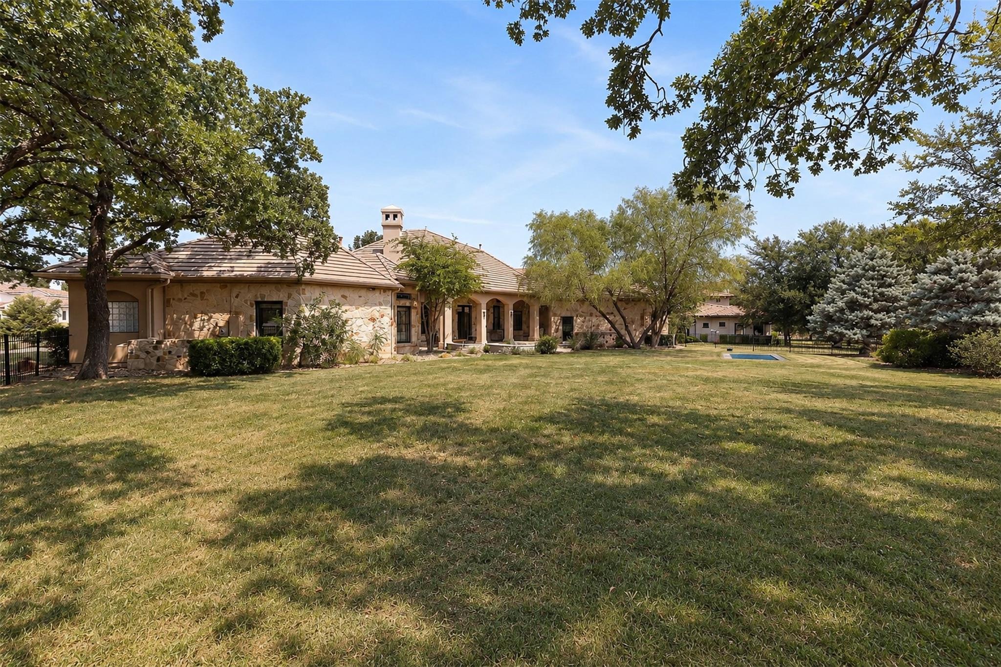 100 Dovetail LN