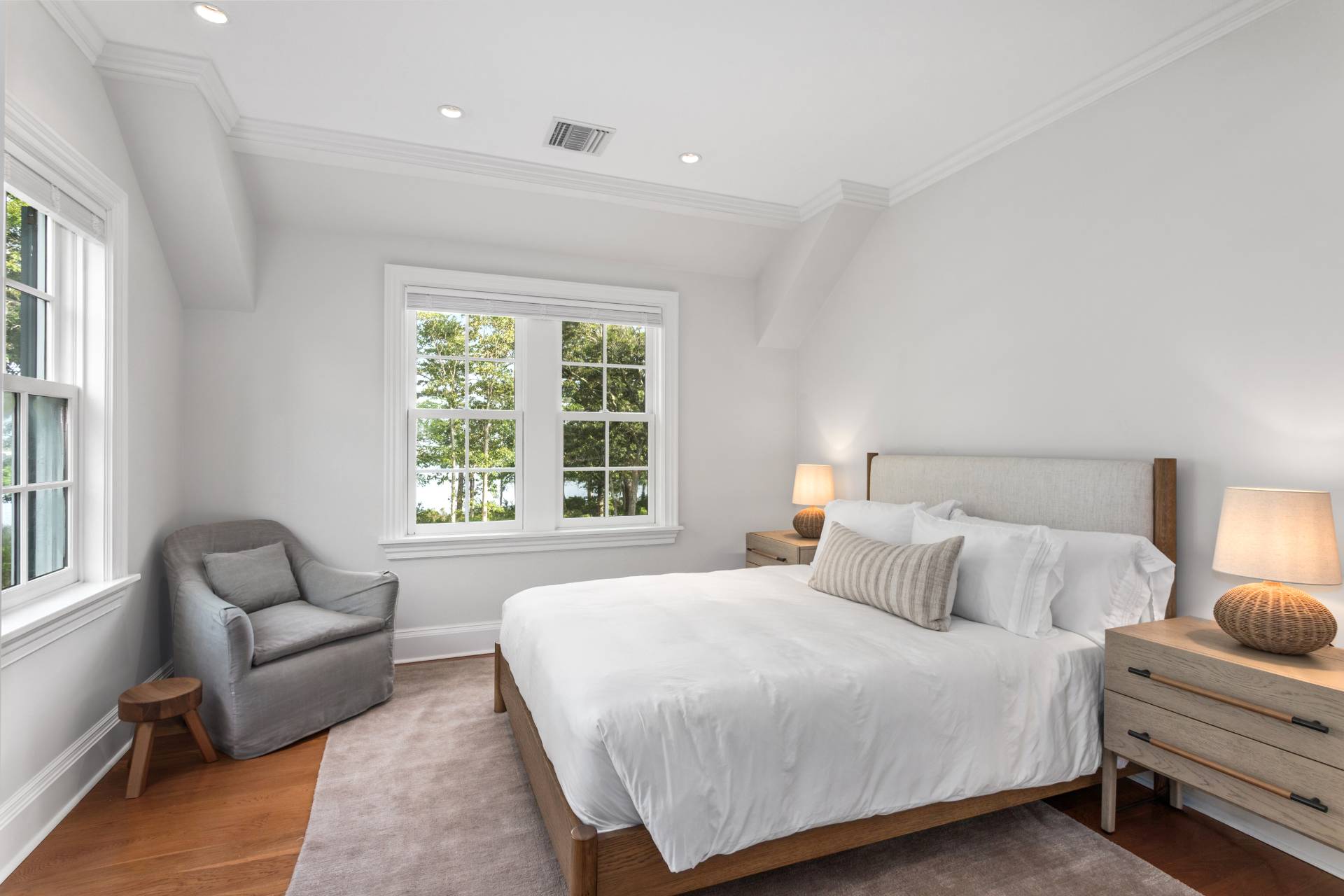 30 Mathews Rd