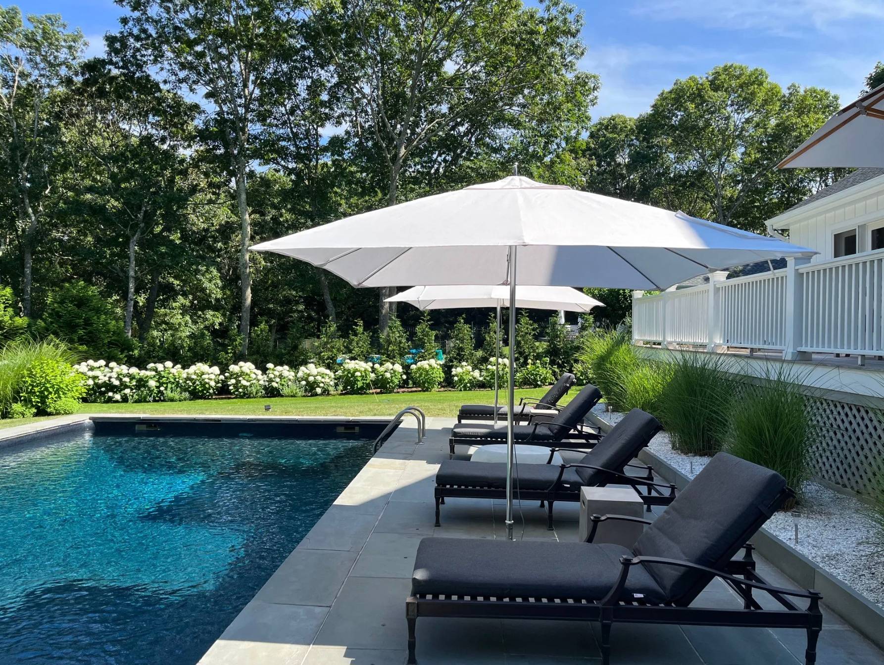 52 WOODRUFF LN