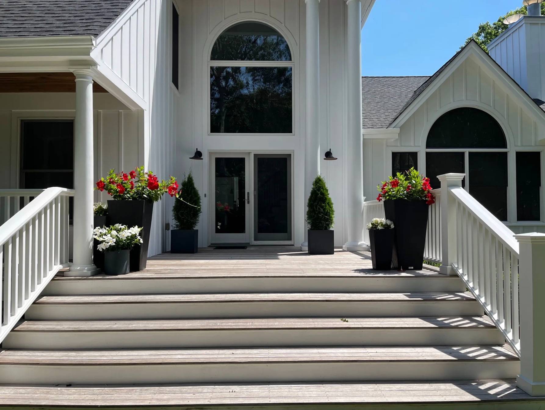 52 WOODRUFF LN