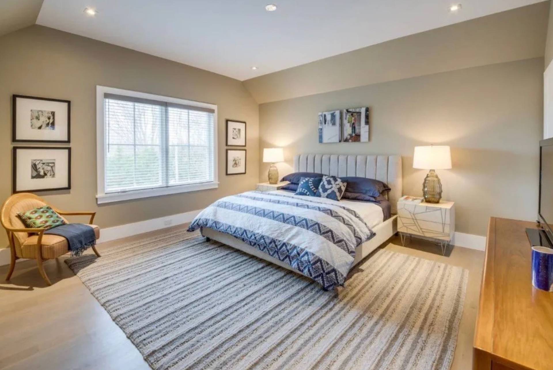 55 FLOYD ST