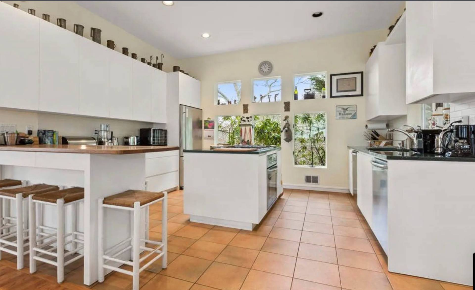 32 SOUTH BEACH RD