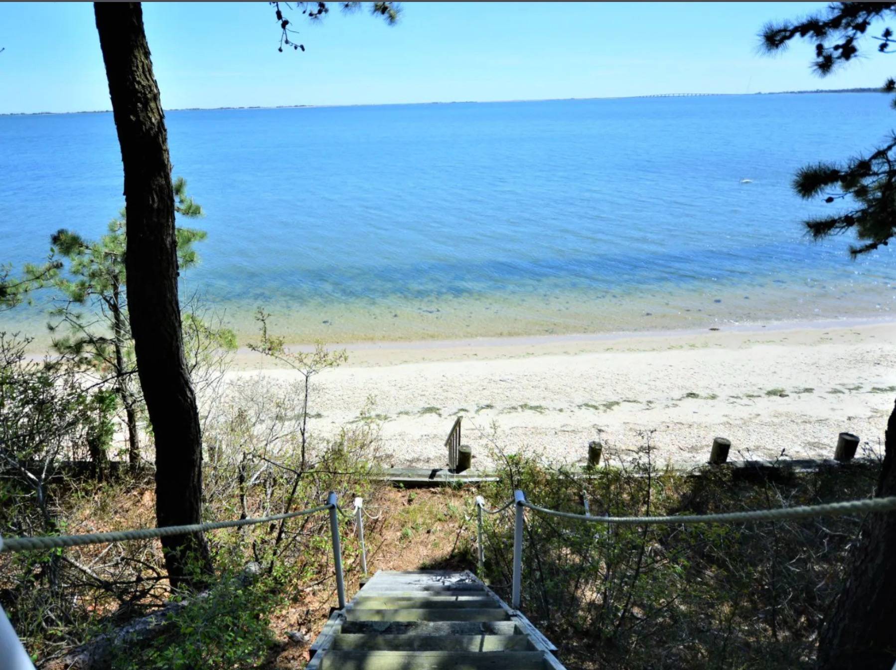 32 SOUTH BEACH RD