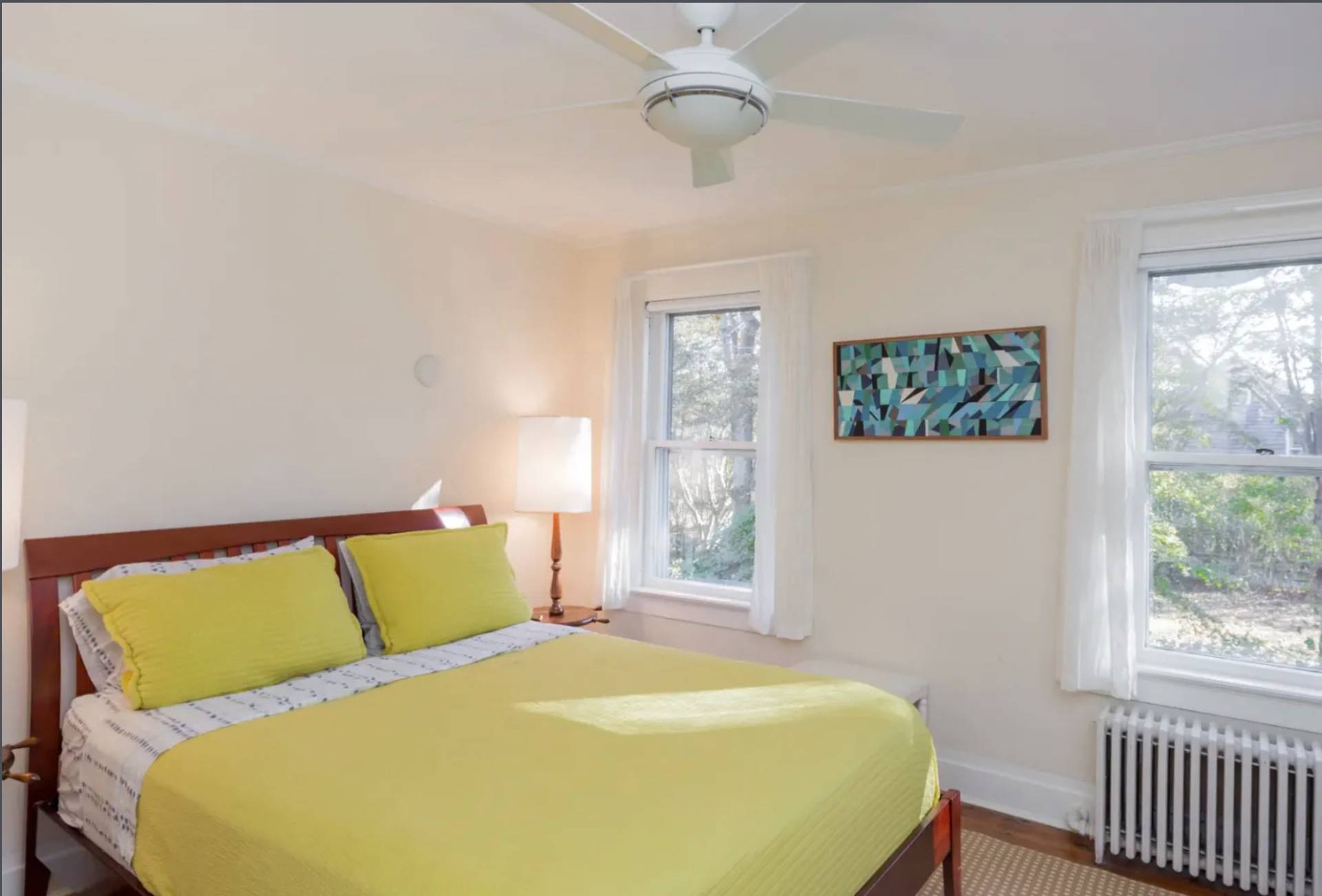35 MEETING HOUSE LN