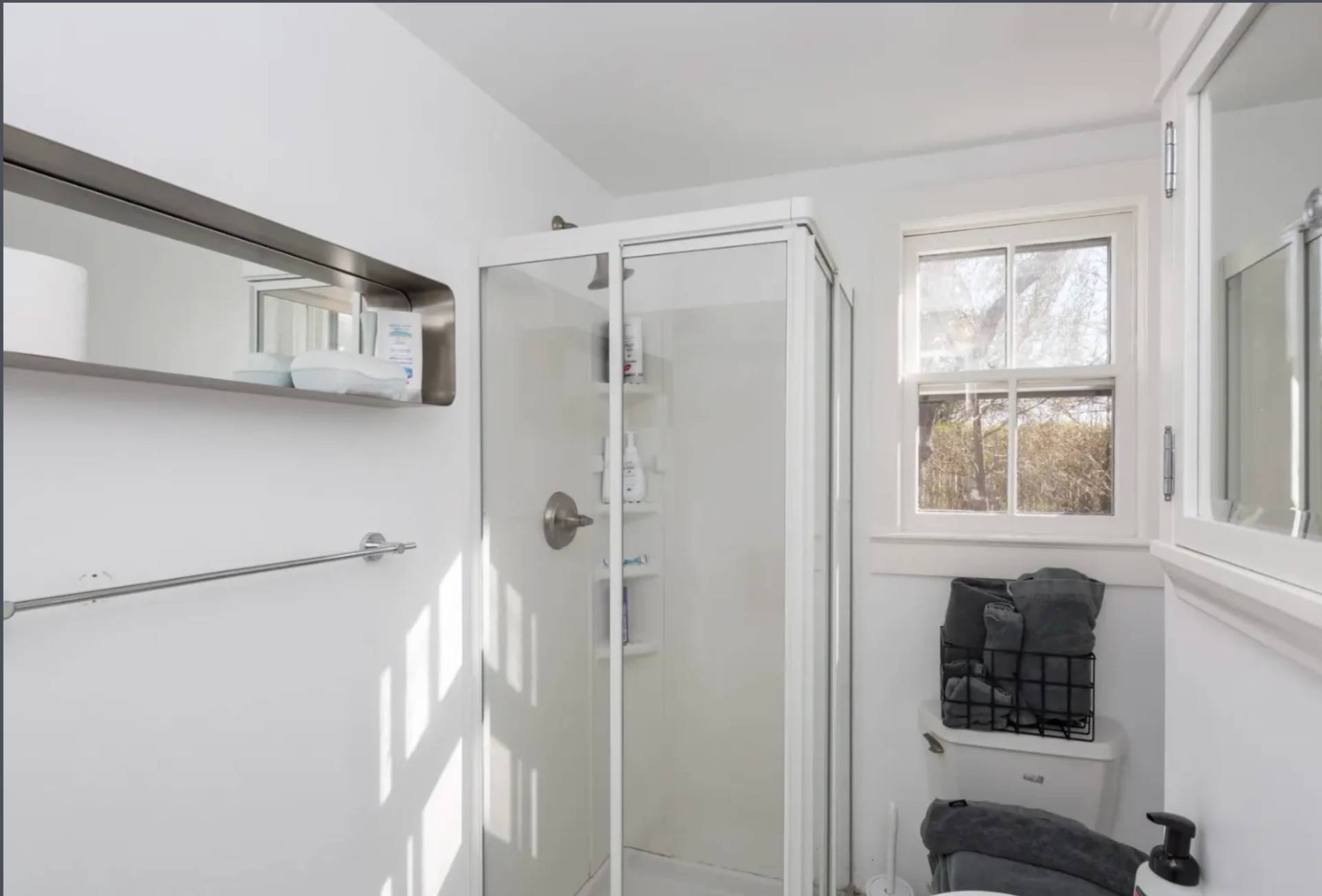 35 MEETING HOUSE LN