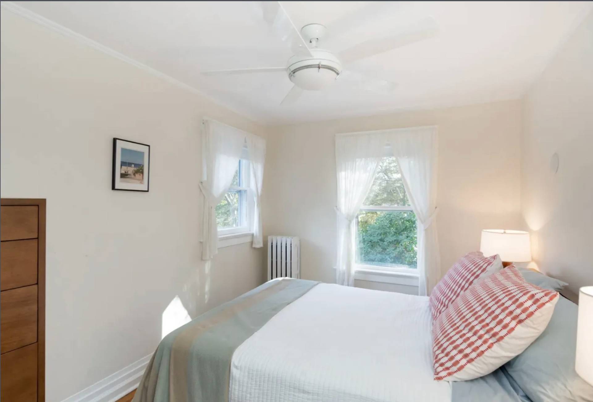 35 MEETING HOUSE LN