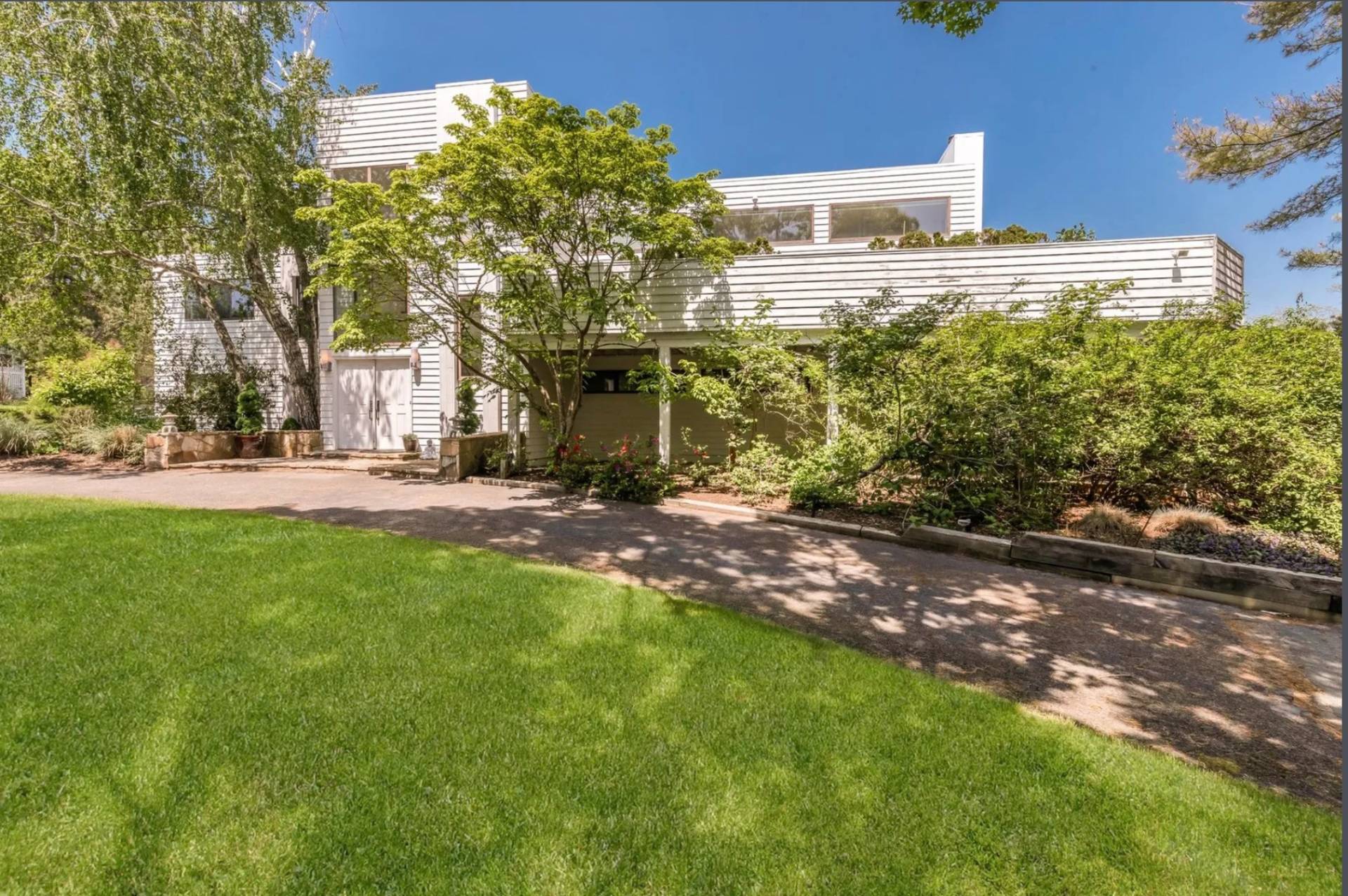 10 SCOTCH MIST LN