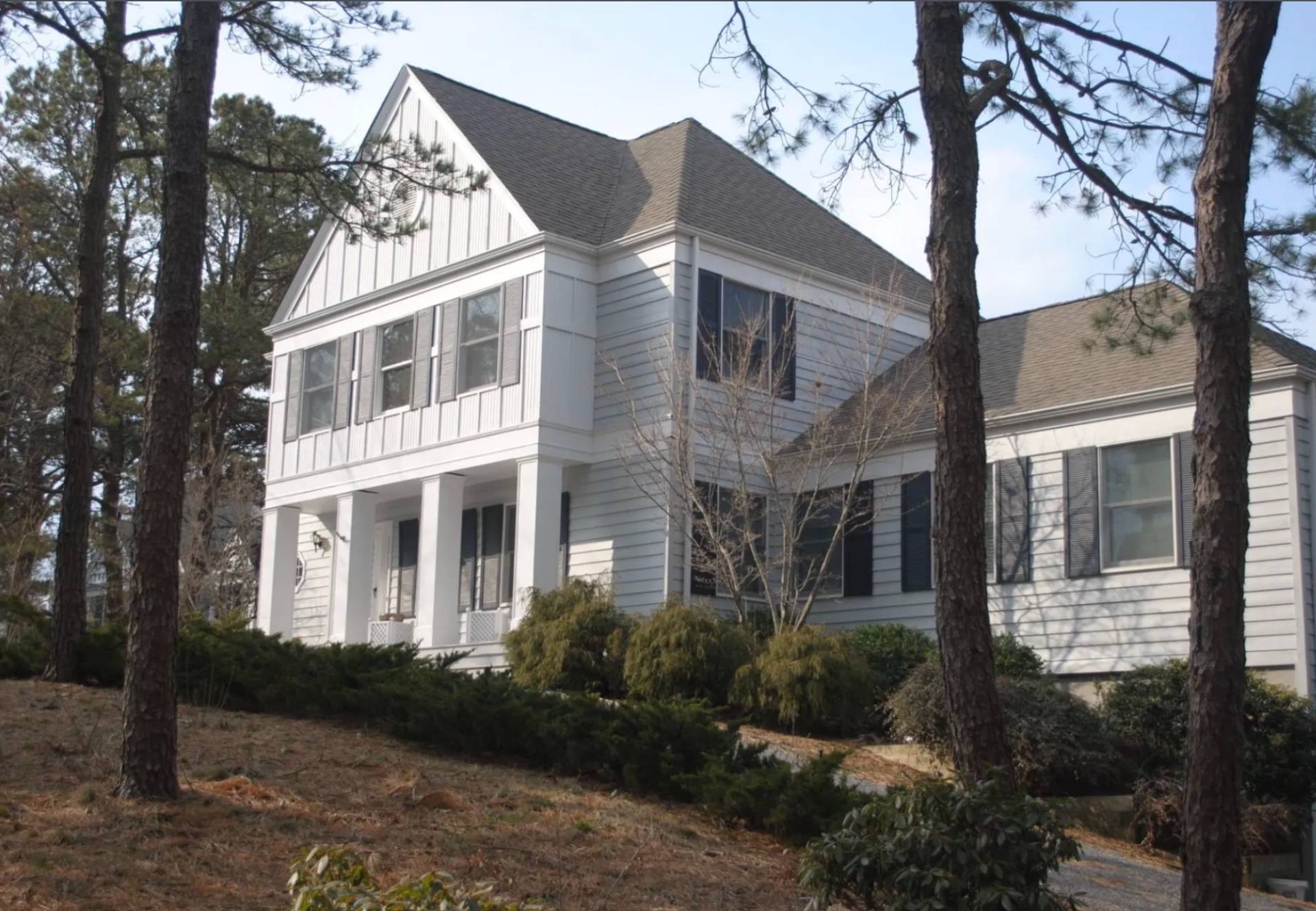121 HIGHLAND RD