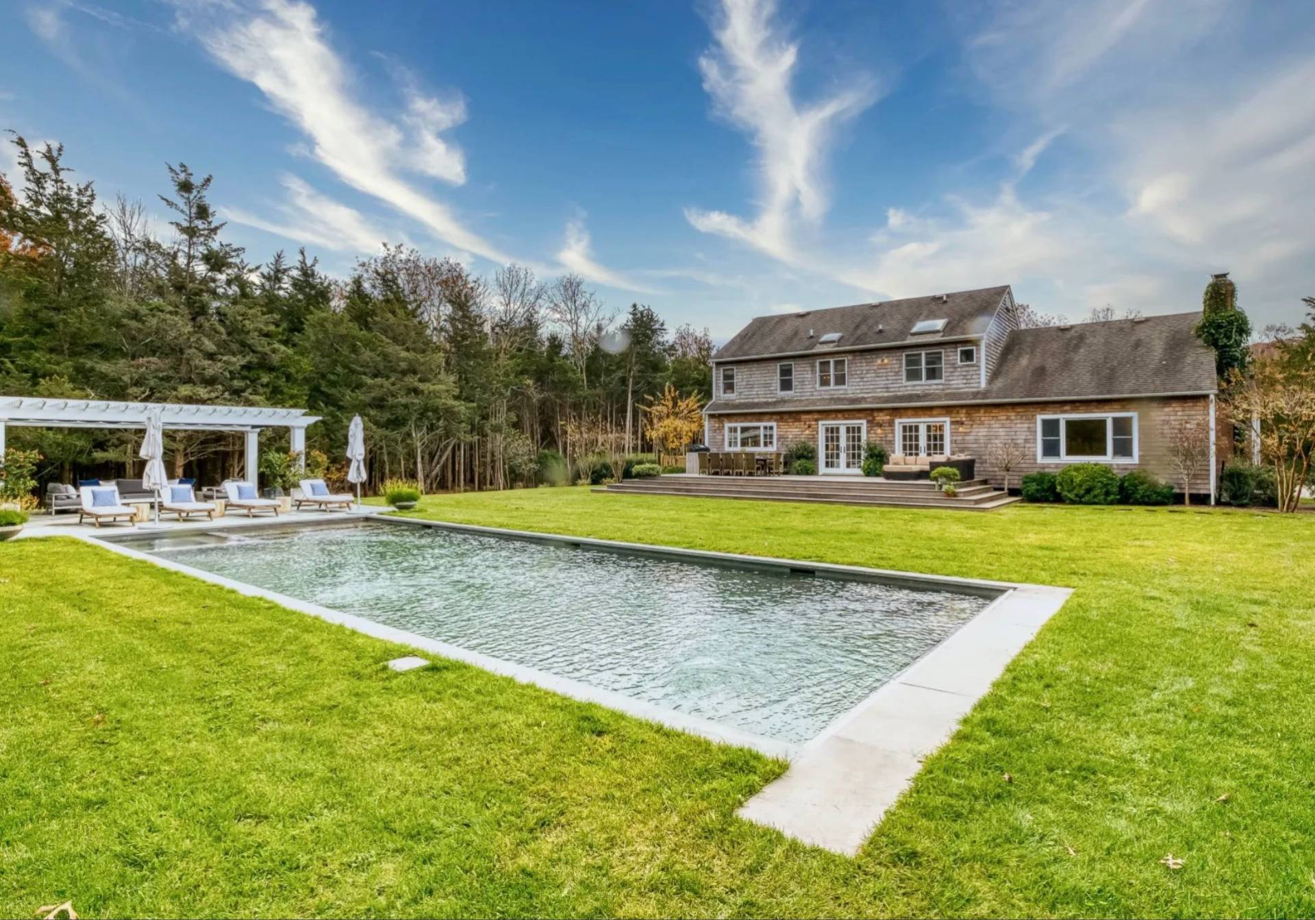 8 CEDAR HAVEN LN