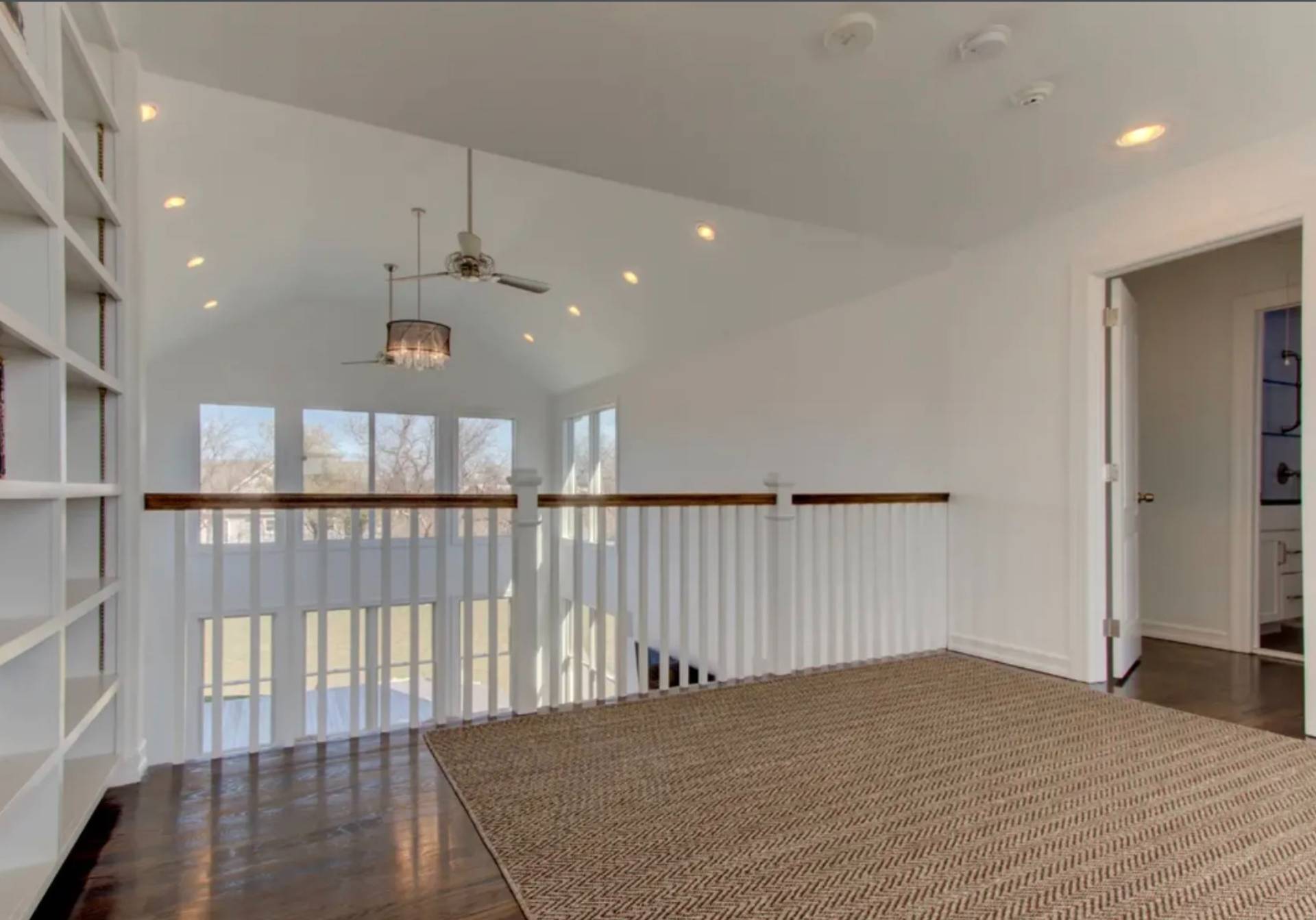 28 FAIRBANKS CT