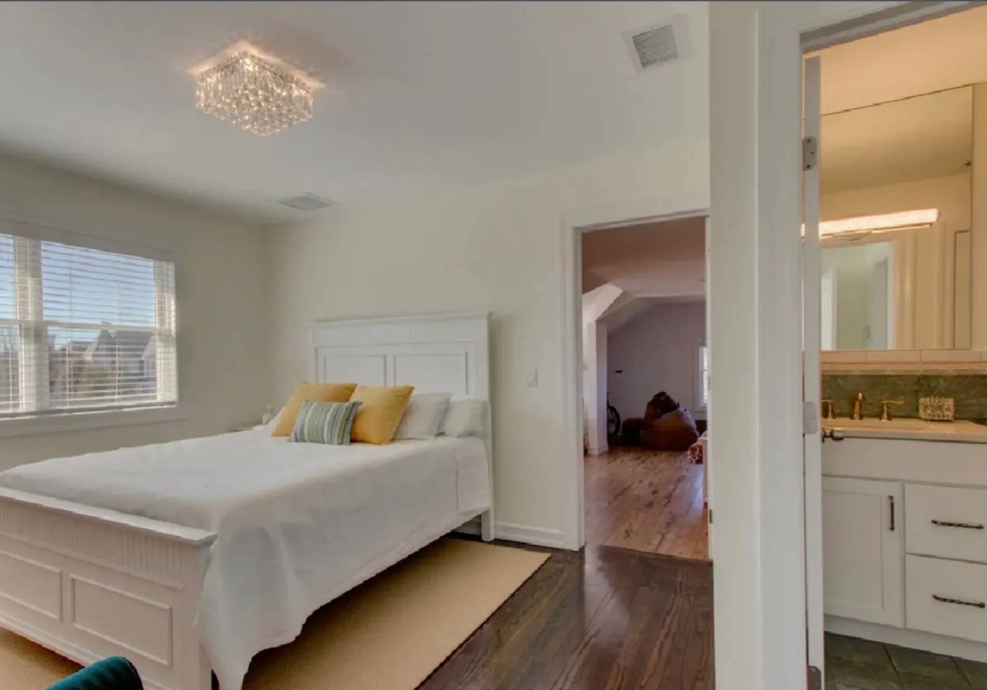 28 FAIRBANKS CT