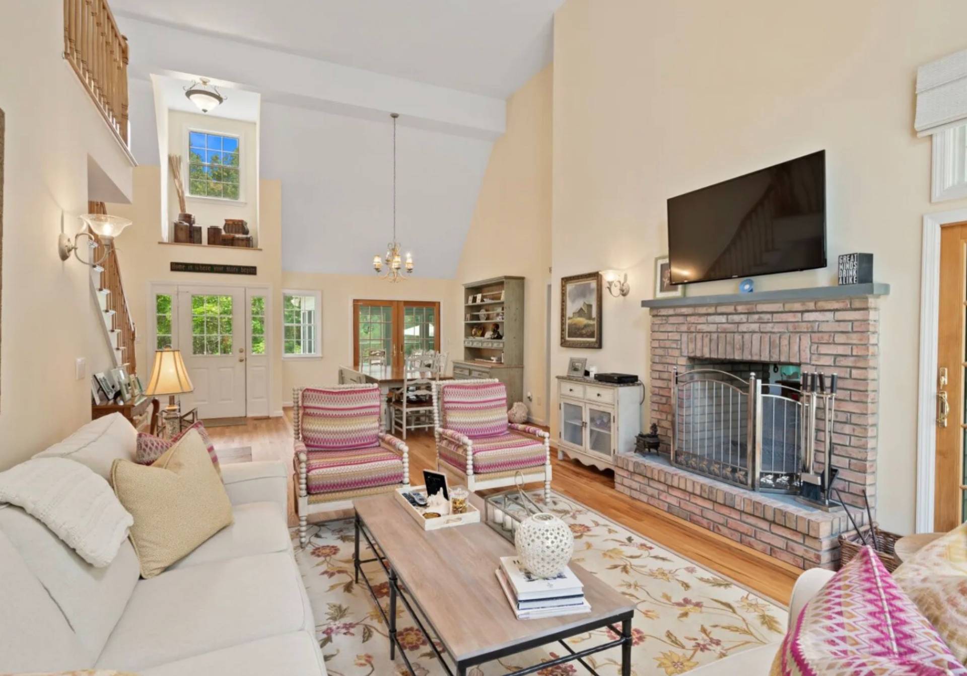 82 NORTHVIEW HILLS CT