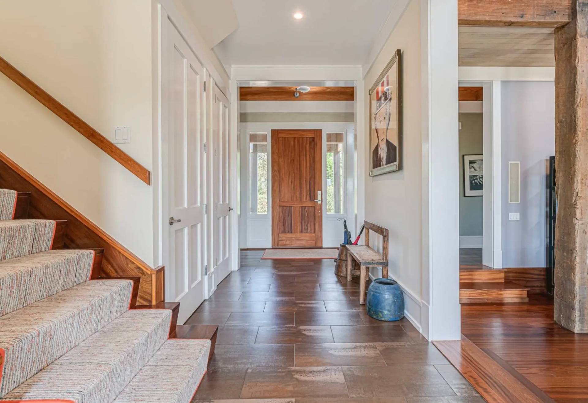 807 HALSEY LN