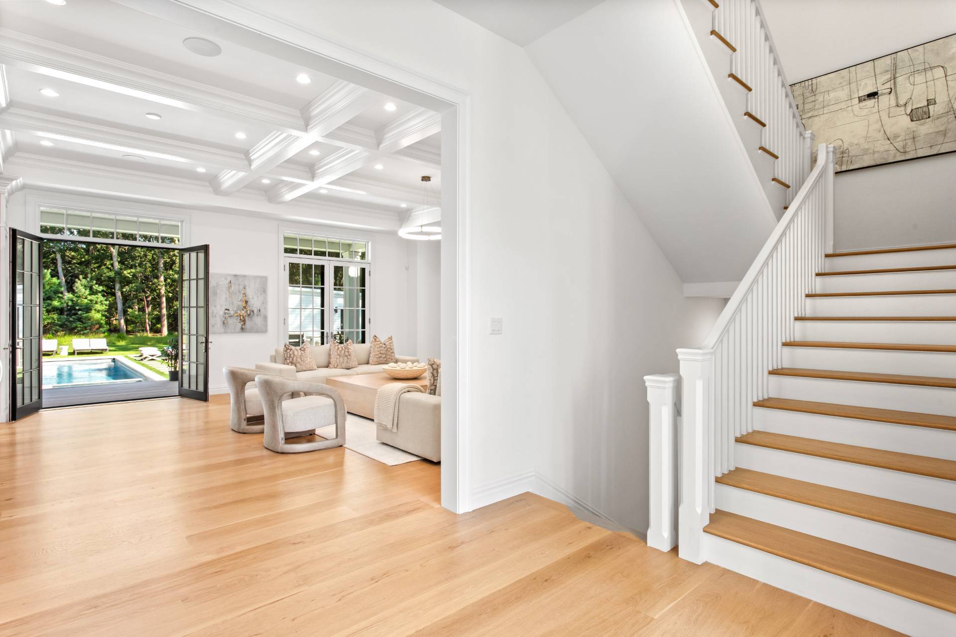 73 Wainscott Stone Rd
