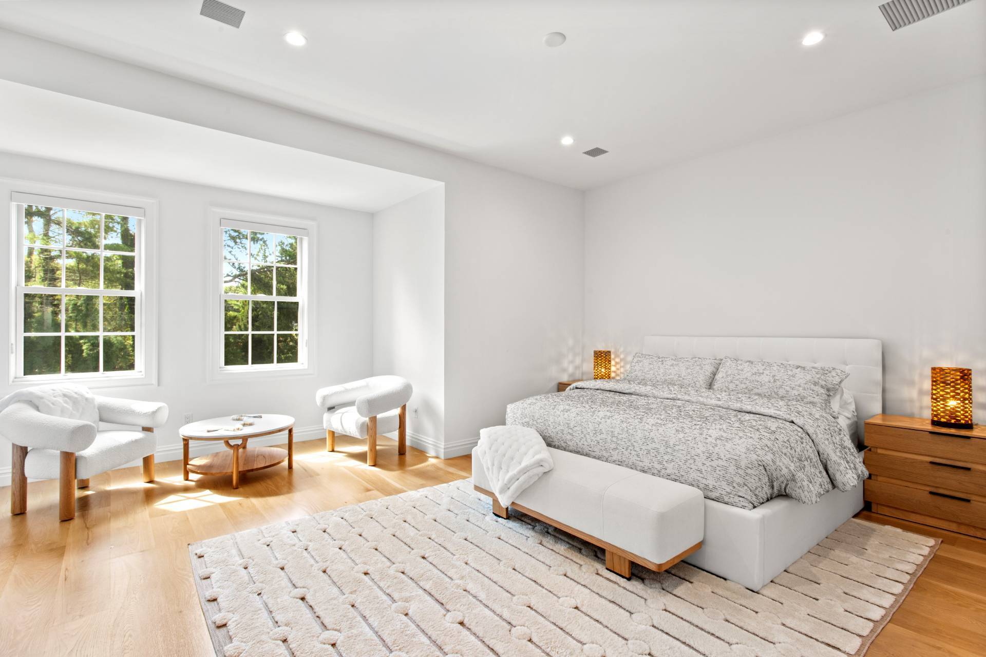 73 Wainscott Stone Rd