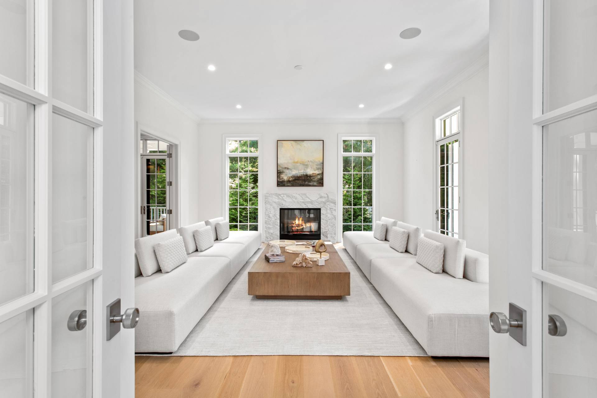 73 Wainscott Stone Rd