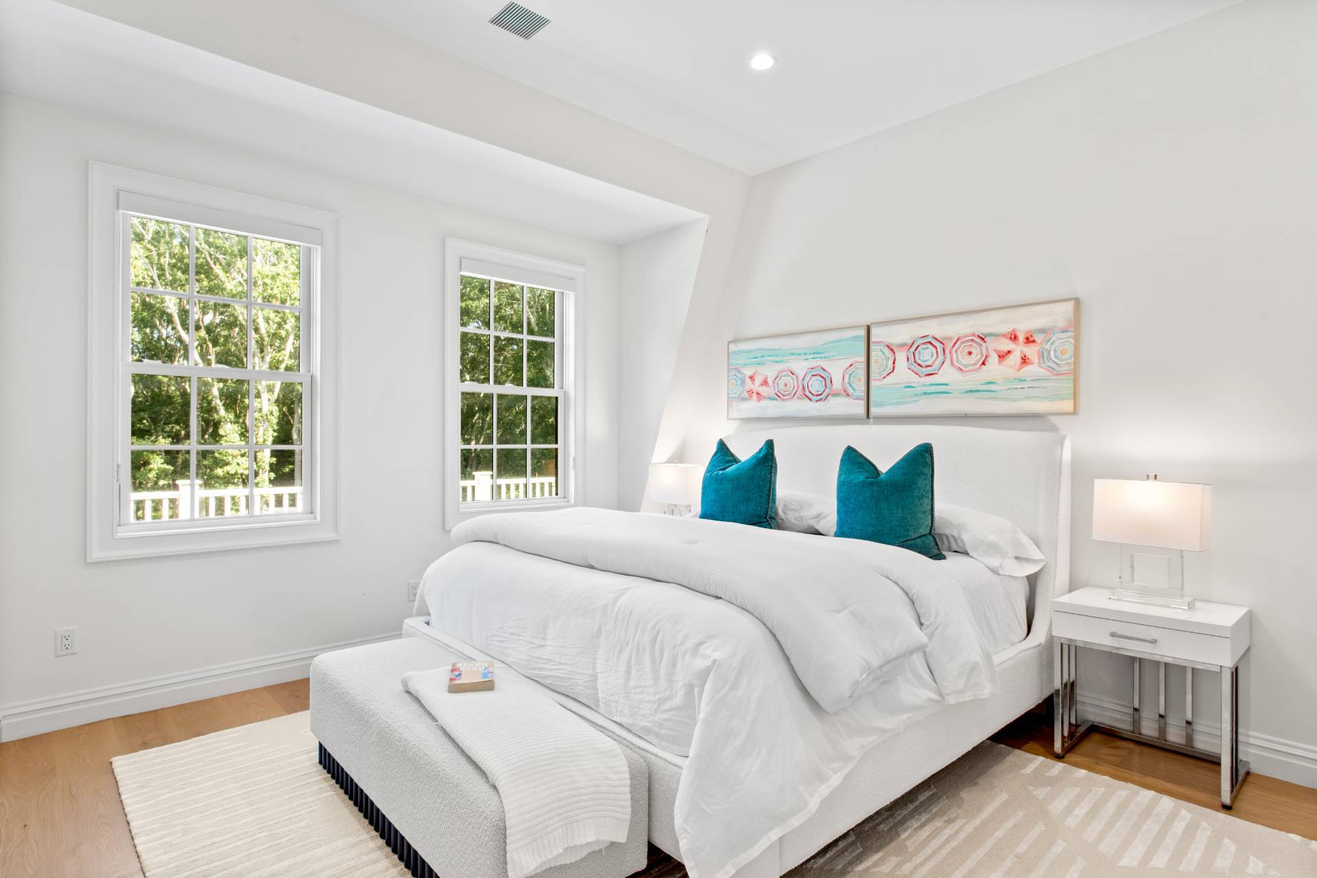 73 Wainscott Stone Rd