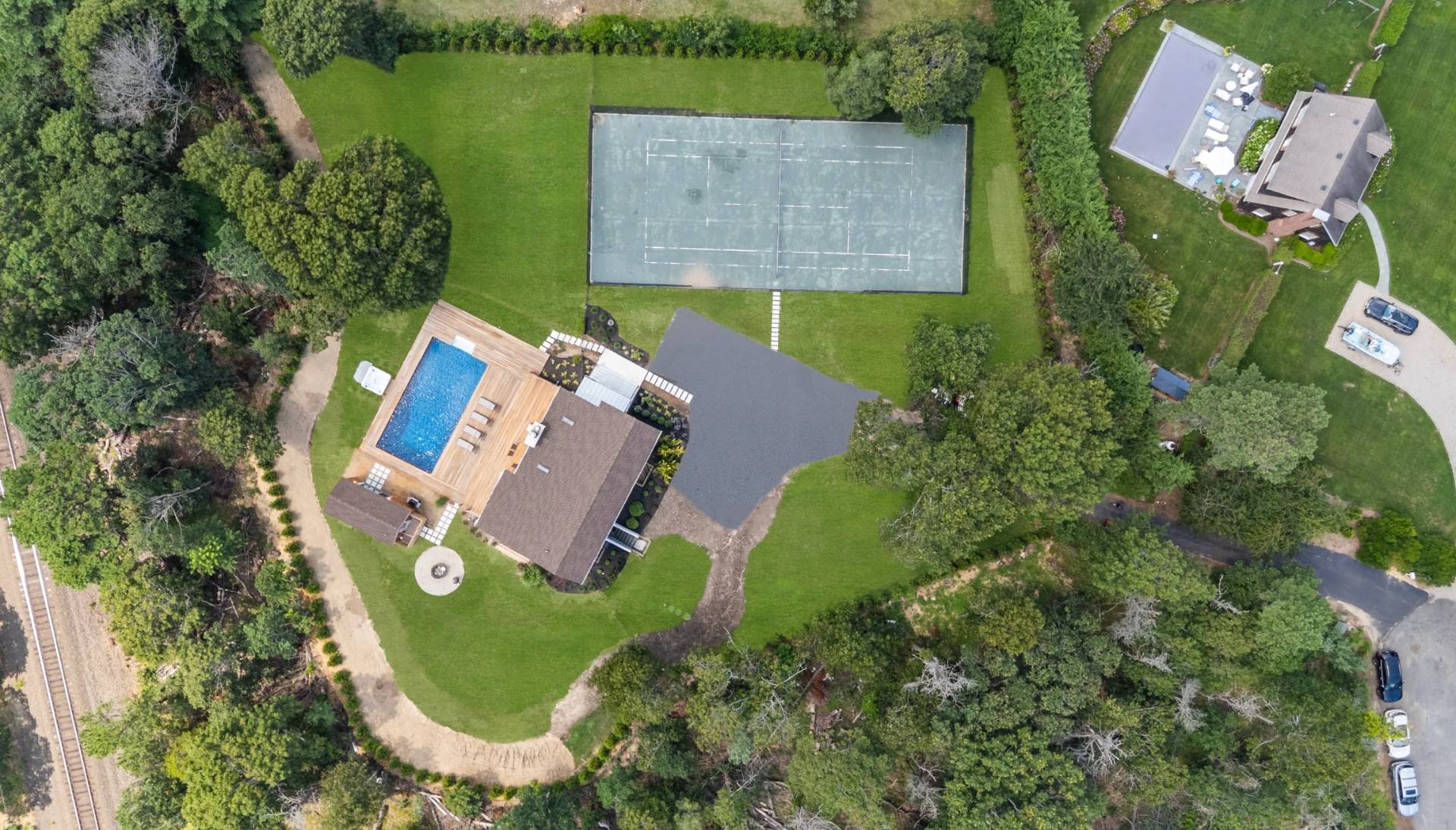 280 SHINNECOCK HILLS RD