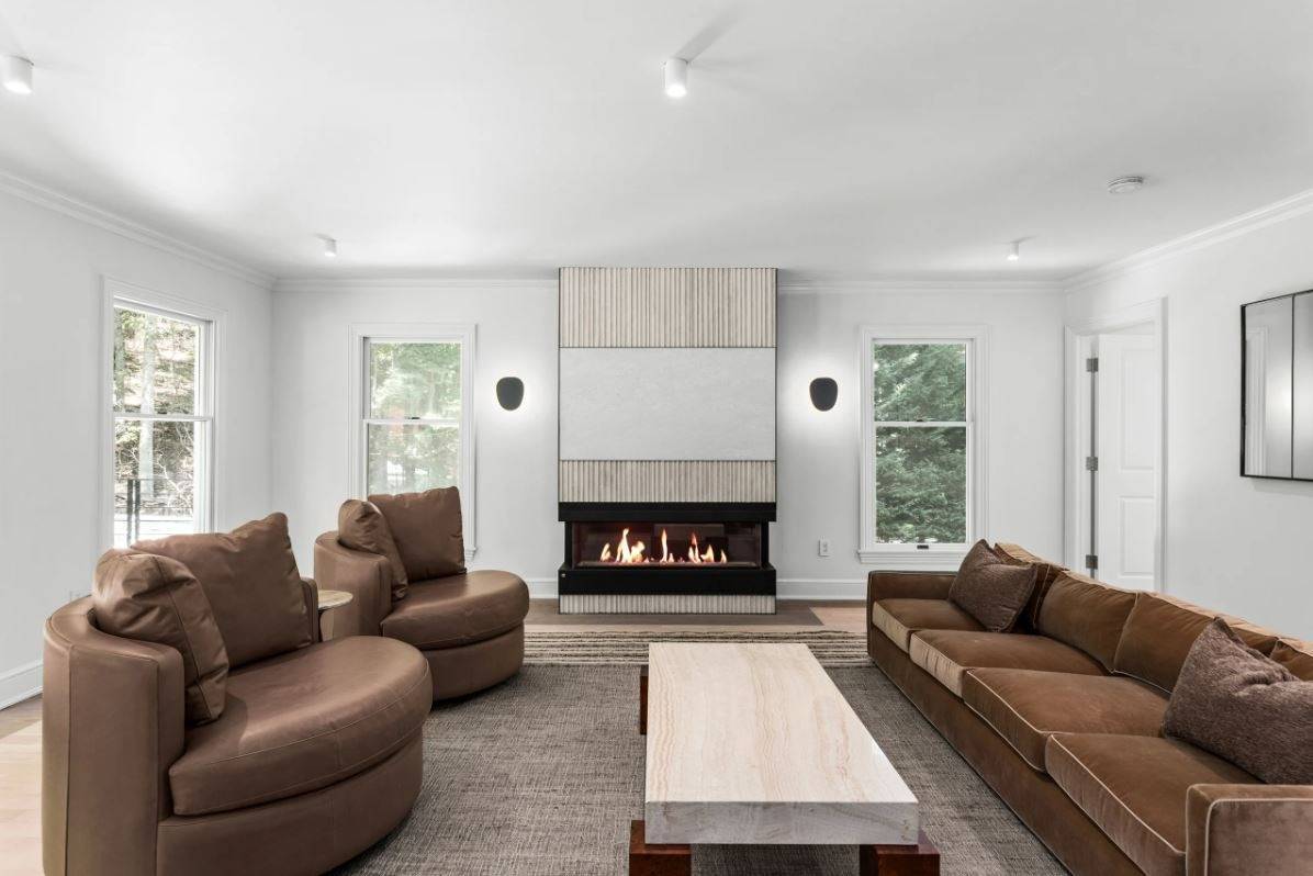 261 BRICK KILN RD