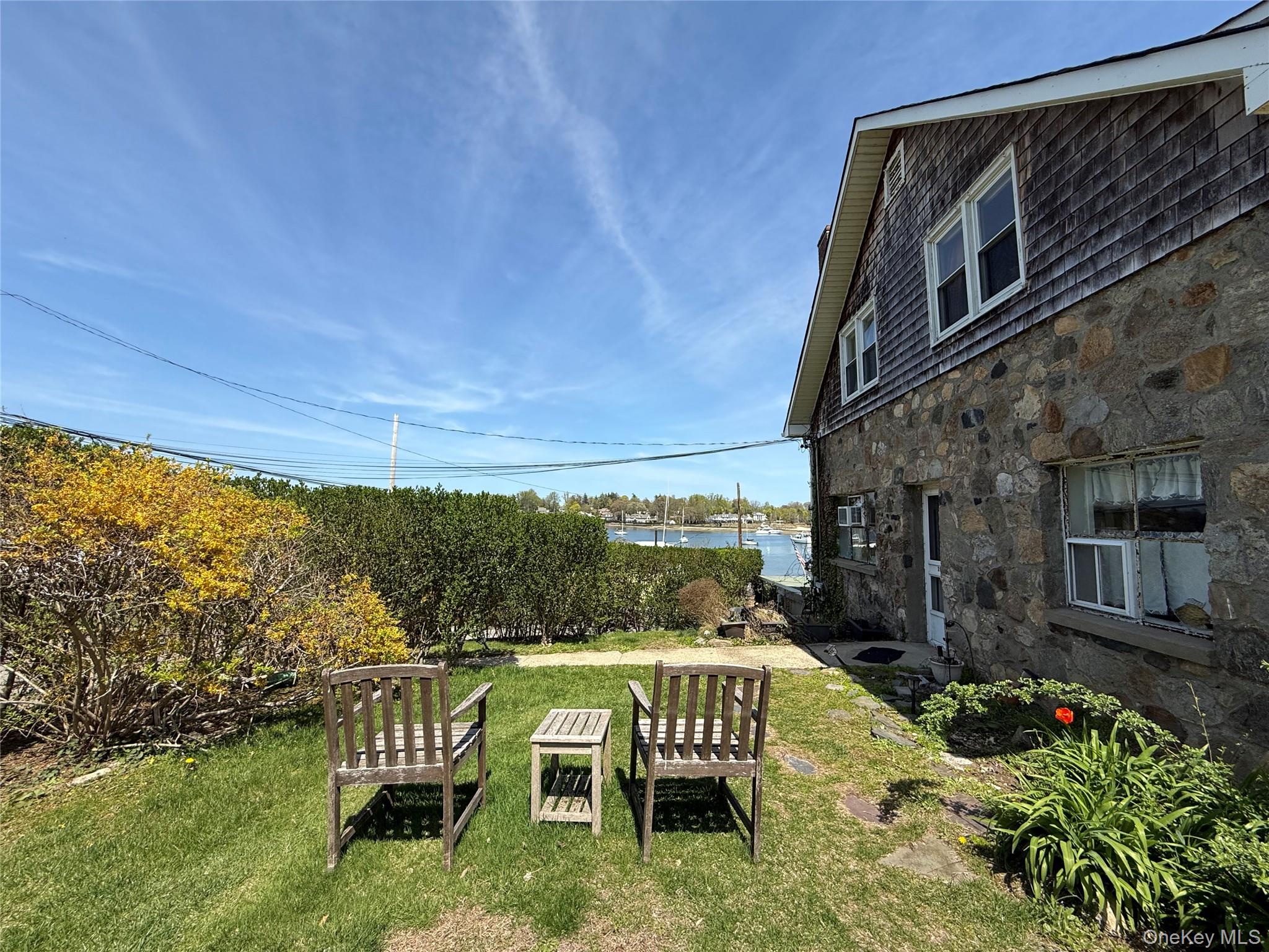 293 W Shore Road Unit: 4