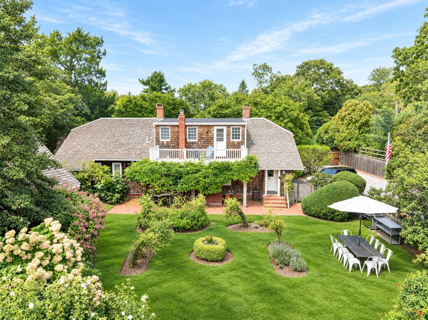 8 Tuthill Point Road