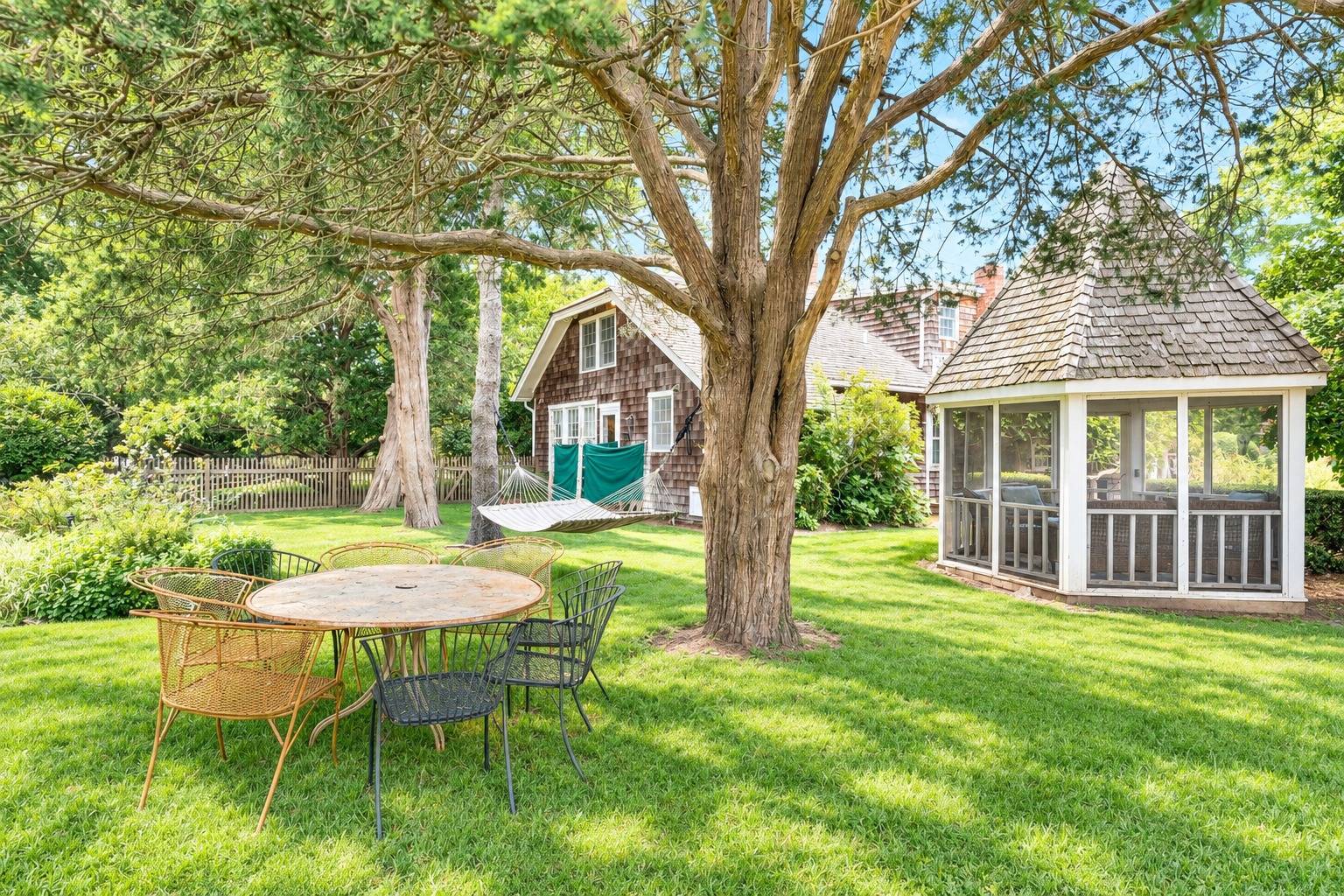 8 Tuthill Point Road