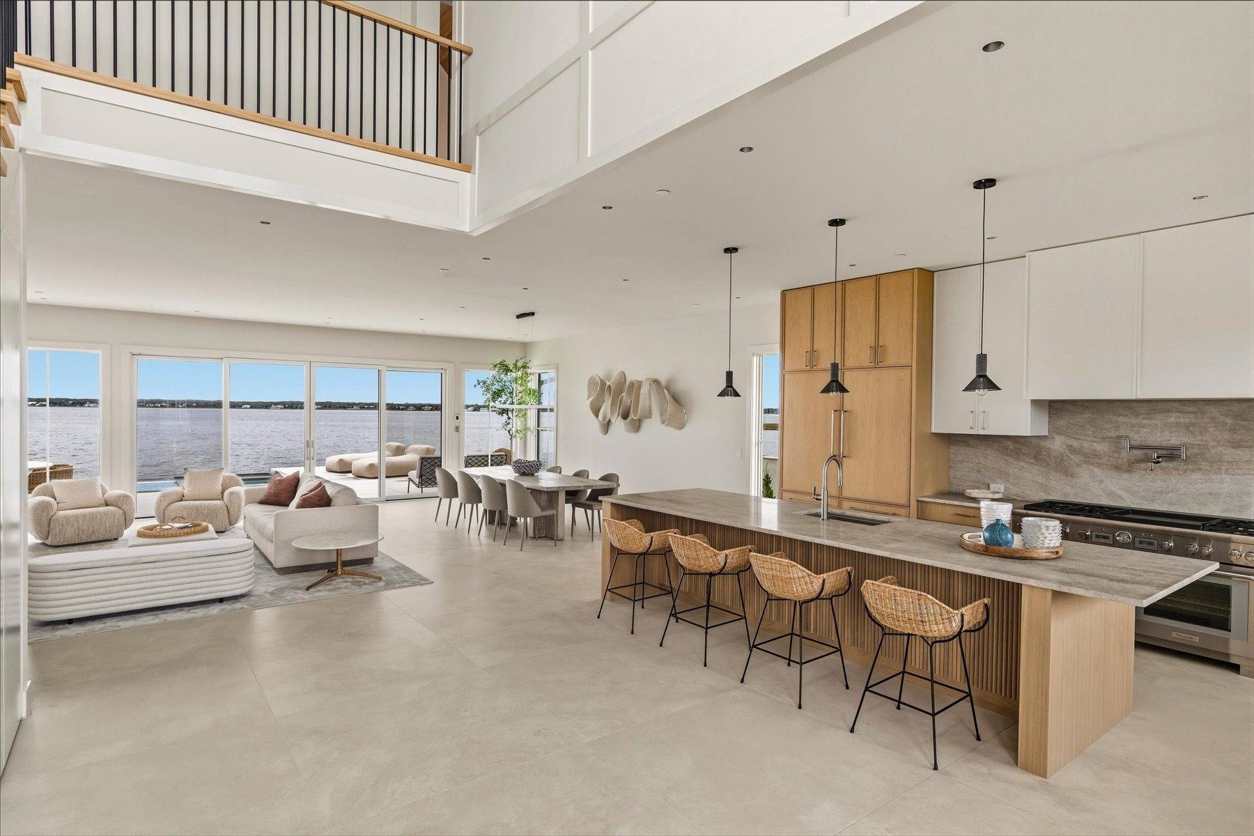 498 Dune Rd