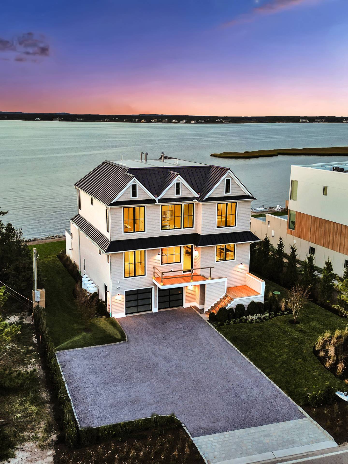 498 Dune Rd