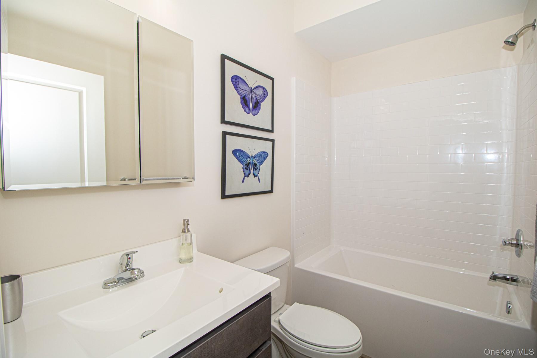 110 Ashley Court Avenue