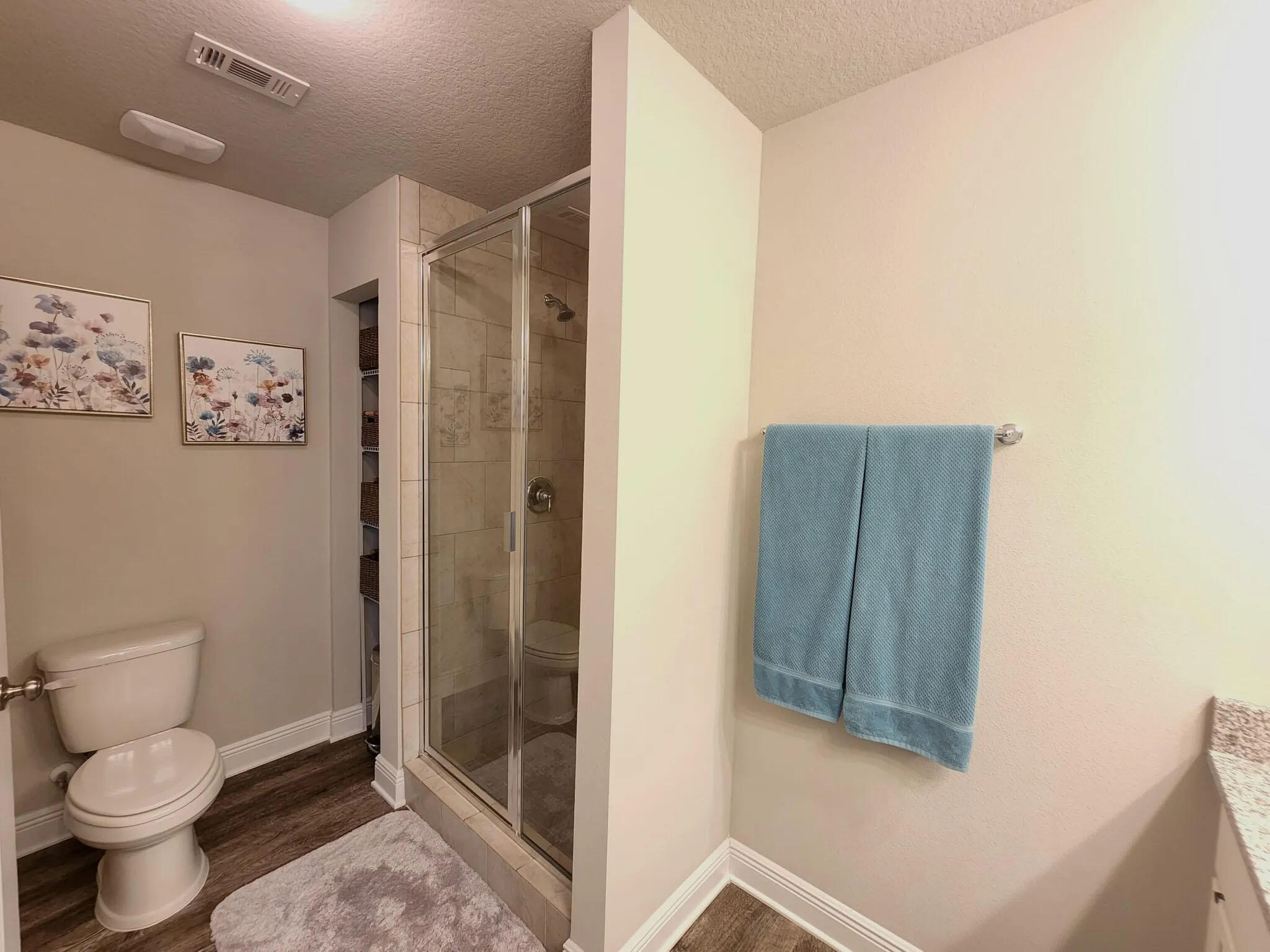 25 Crossing Lane, UNIT D