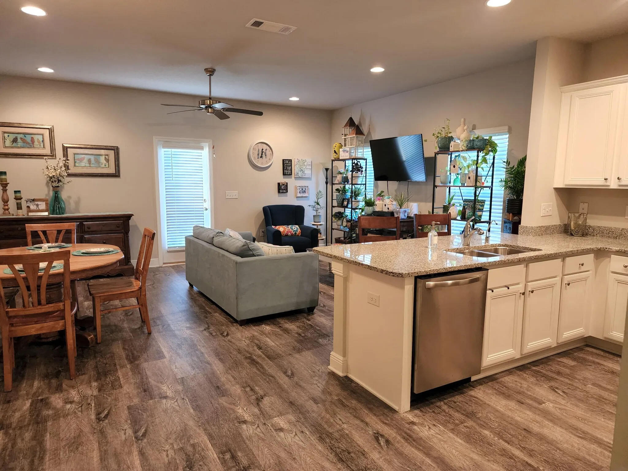 25 Crossing Lane, UNIT D