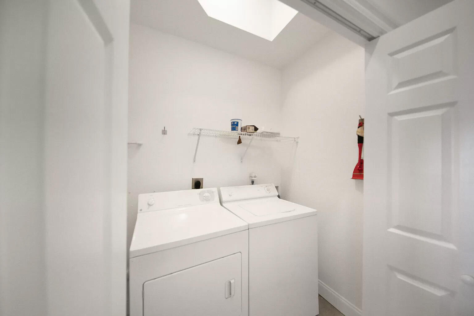 4507 Furling Lane, 303