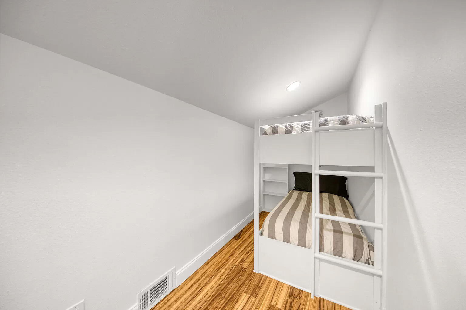 4507 Furling Lane, 303