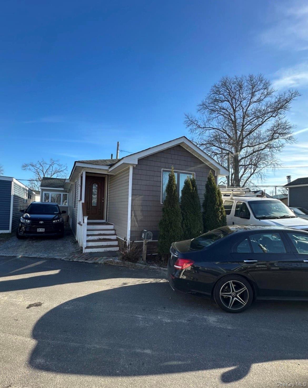 10 Elm Avenue