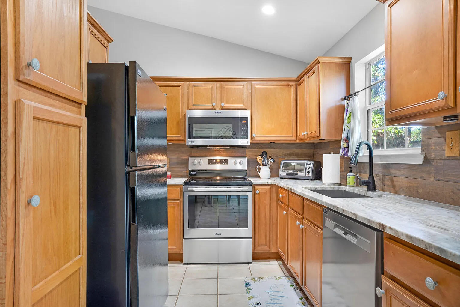 252 Plantation Way