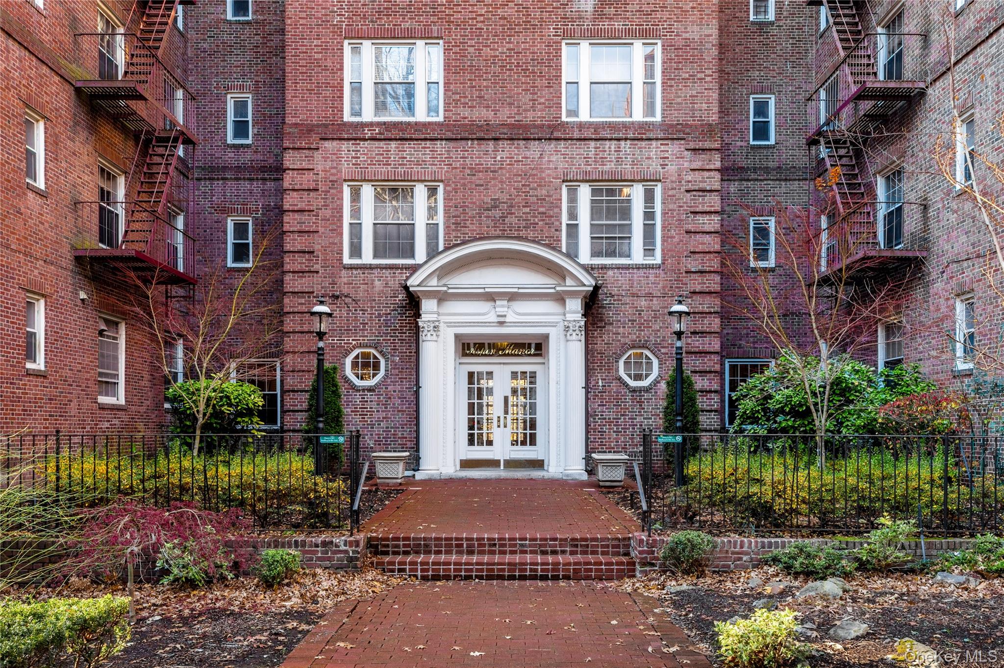 117-01 Park S Unit: A1L