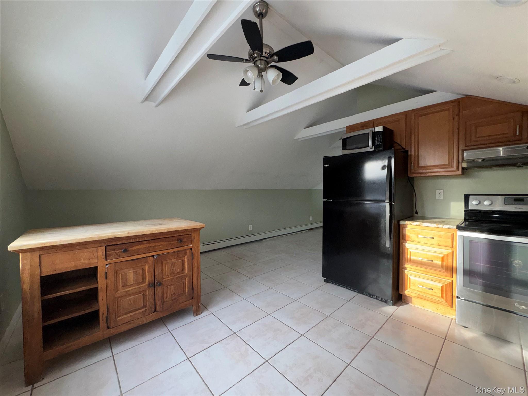 25 Gardners Lane Unit: A